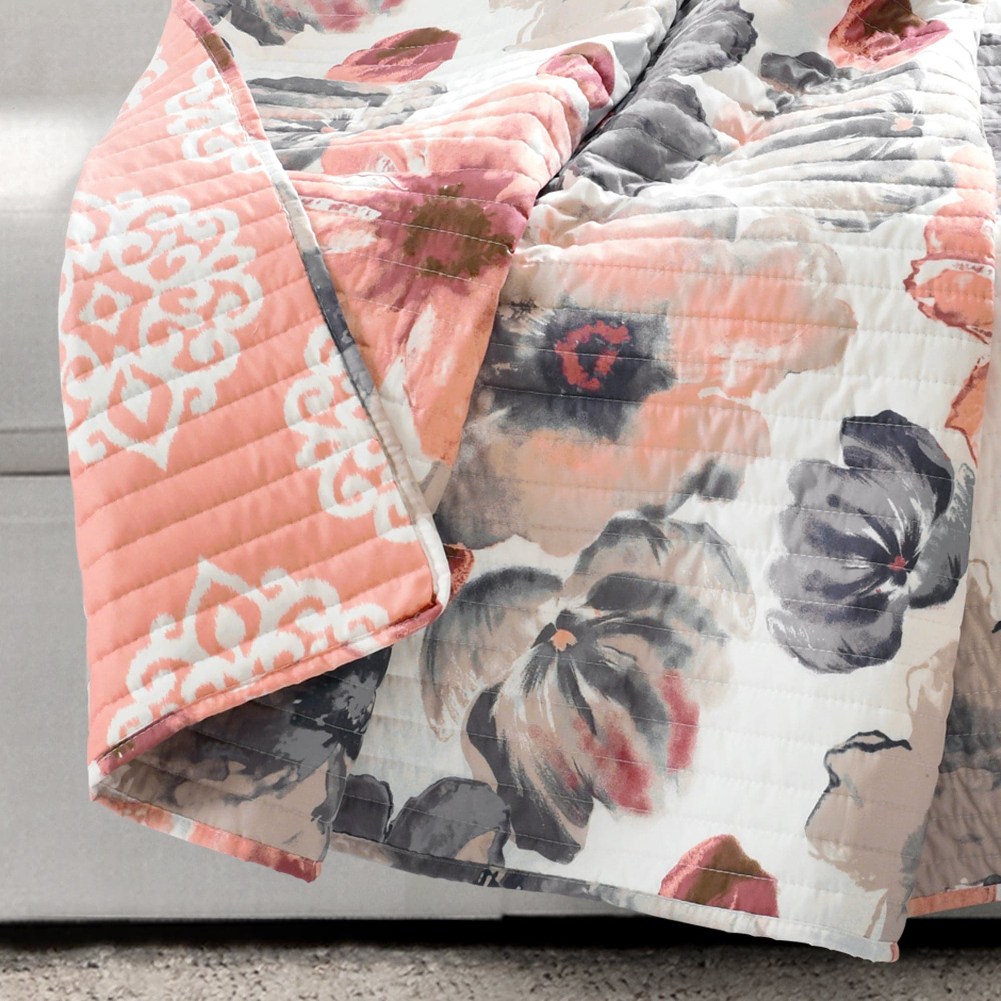 Leah Throw Blanket - Soft & Cozy Knit Throw for Couch, Bed, or Sofa - Perfect for Home Decor, Gifts, and Winter Warmth