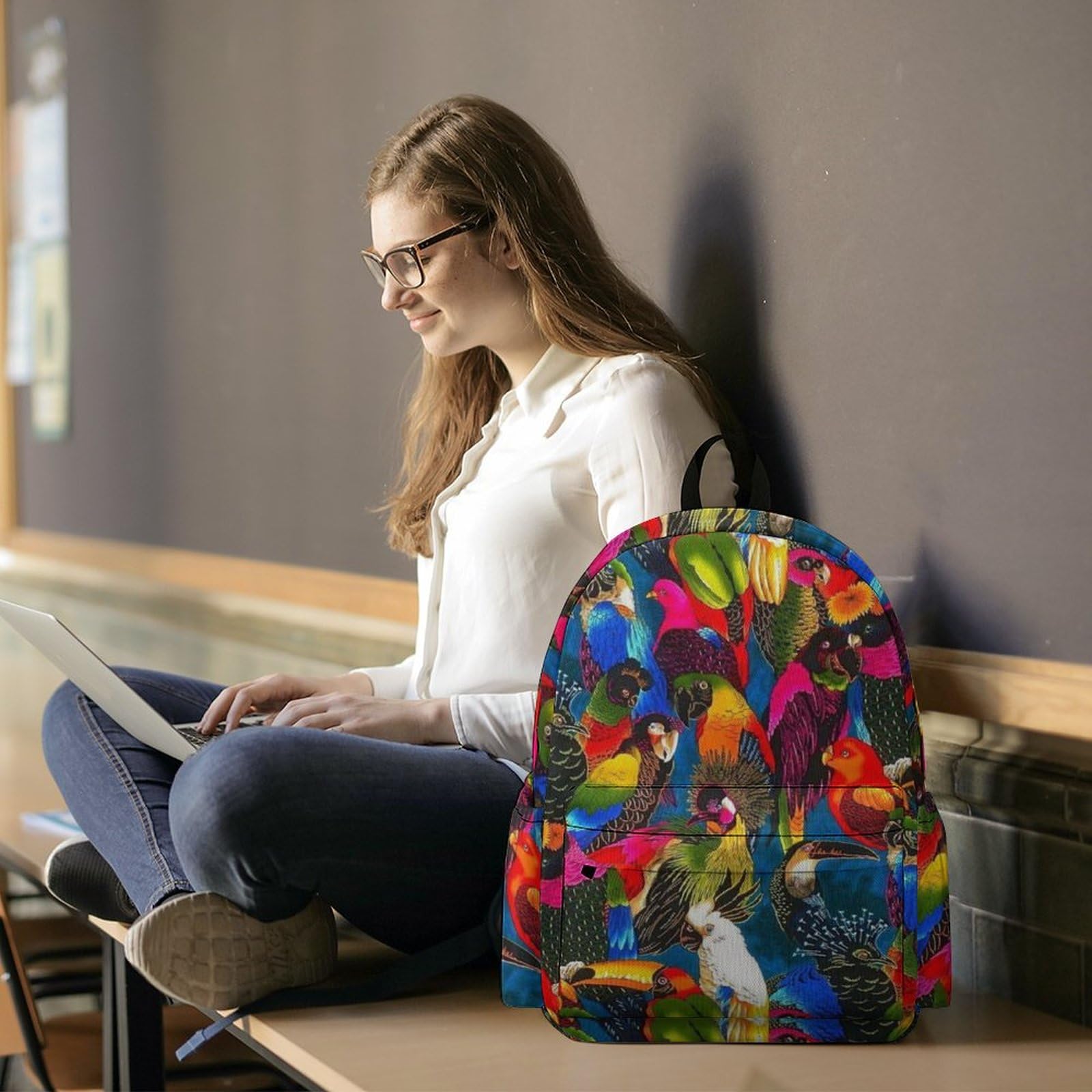 Parrot Party Printed Casual Backpack - Lightweight Travel Hiking Laptop Backpack for Men & Women - Water-Resistant Business Bag for Work, Camping, Gym & Outdoor Adventures