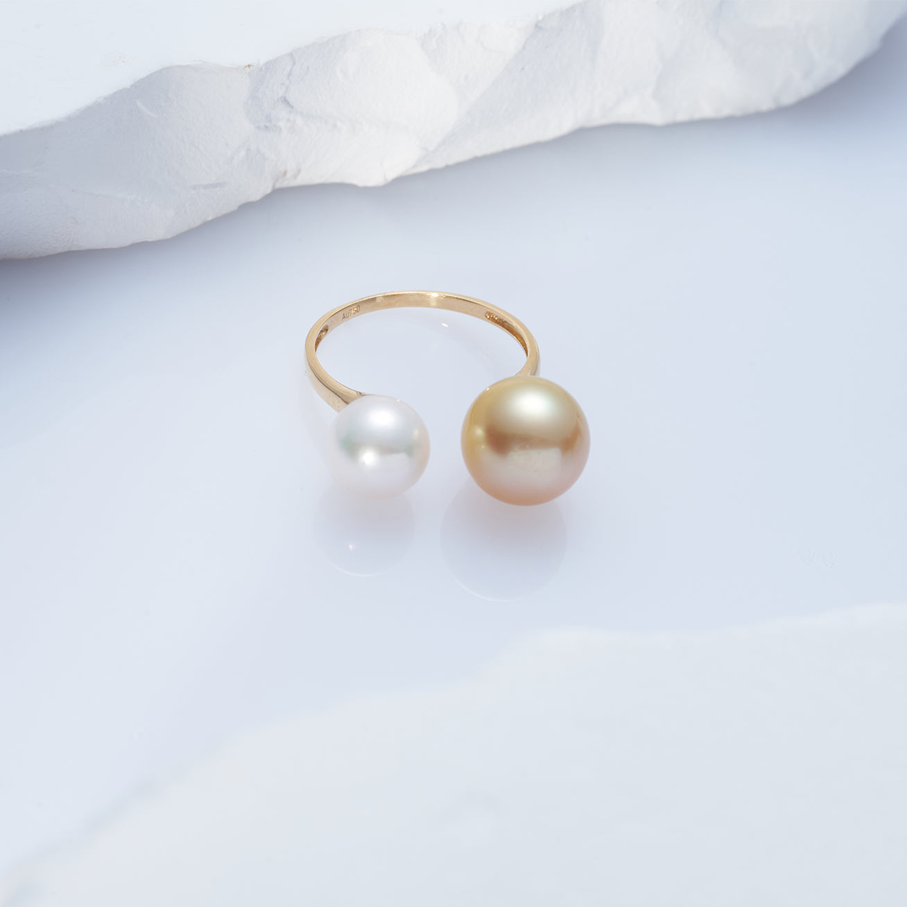 18K Gold Southsea & Akoya Pearls Ring KR00092 | Elegant Pearl Jewelry for Women | Perfect for Weddings, Anniversaries & Special Occasions