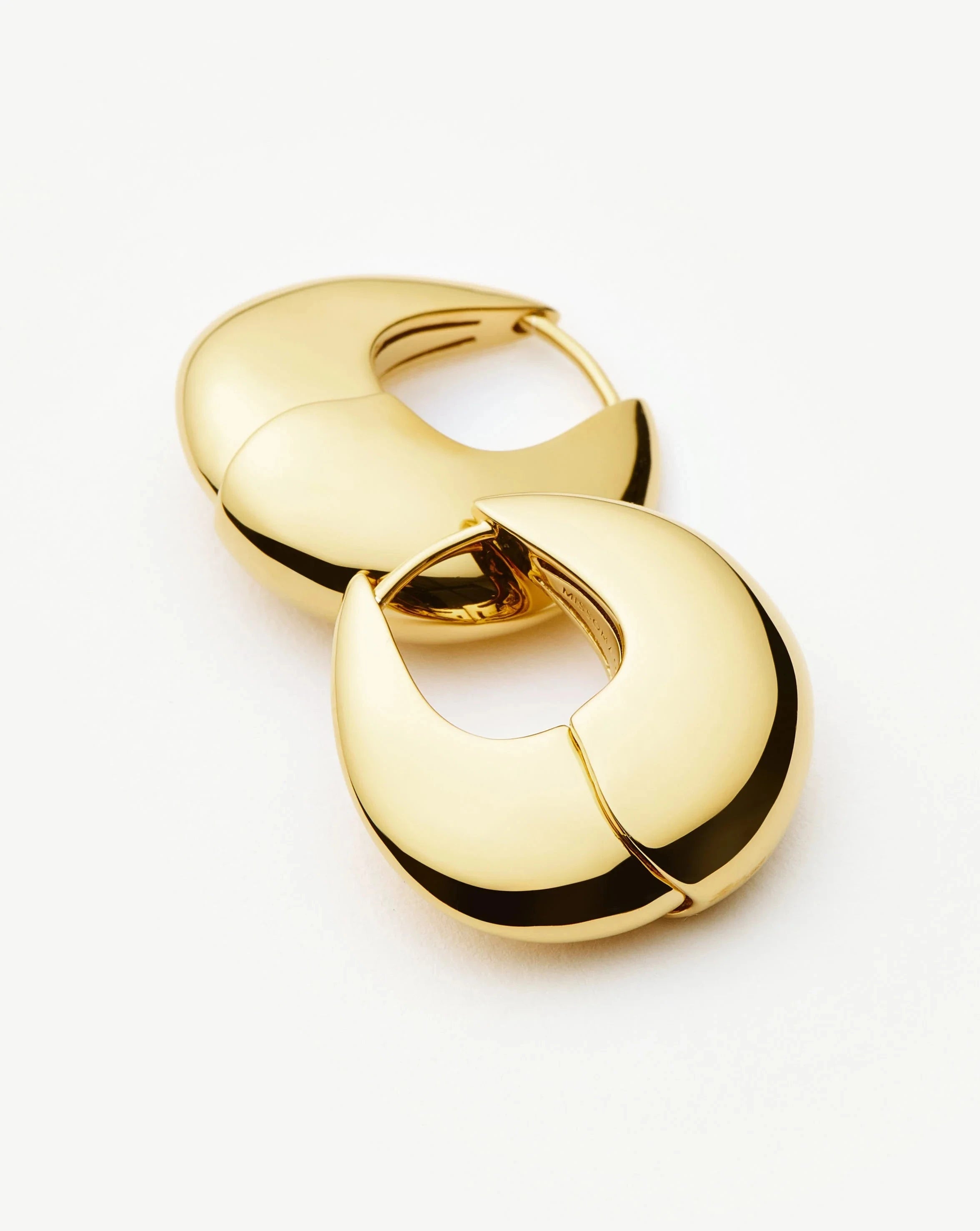 Elegant Sculptural Pebble Small Hoop Earrings | 18k Gold Plated Dainty Jewelry for Women | Perfect for Everyday Wear, Date Nights & Special Occasions
