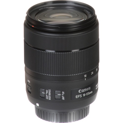 Canon EF-S 18-135mm f/3.5-5.6 IS USM Lens - High Performance Zoom Lens for DSLR Cameras - Perfect for Travel, Sports & Wildlife Photography