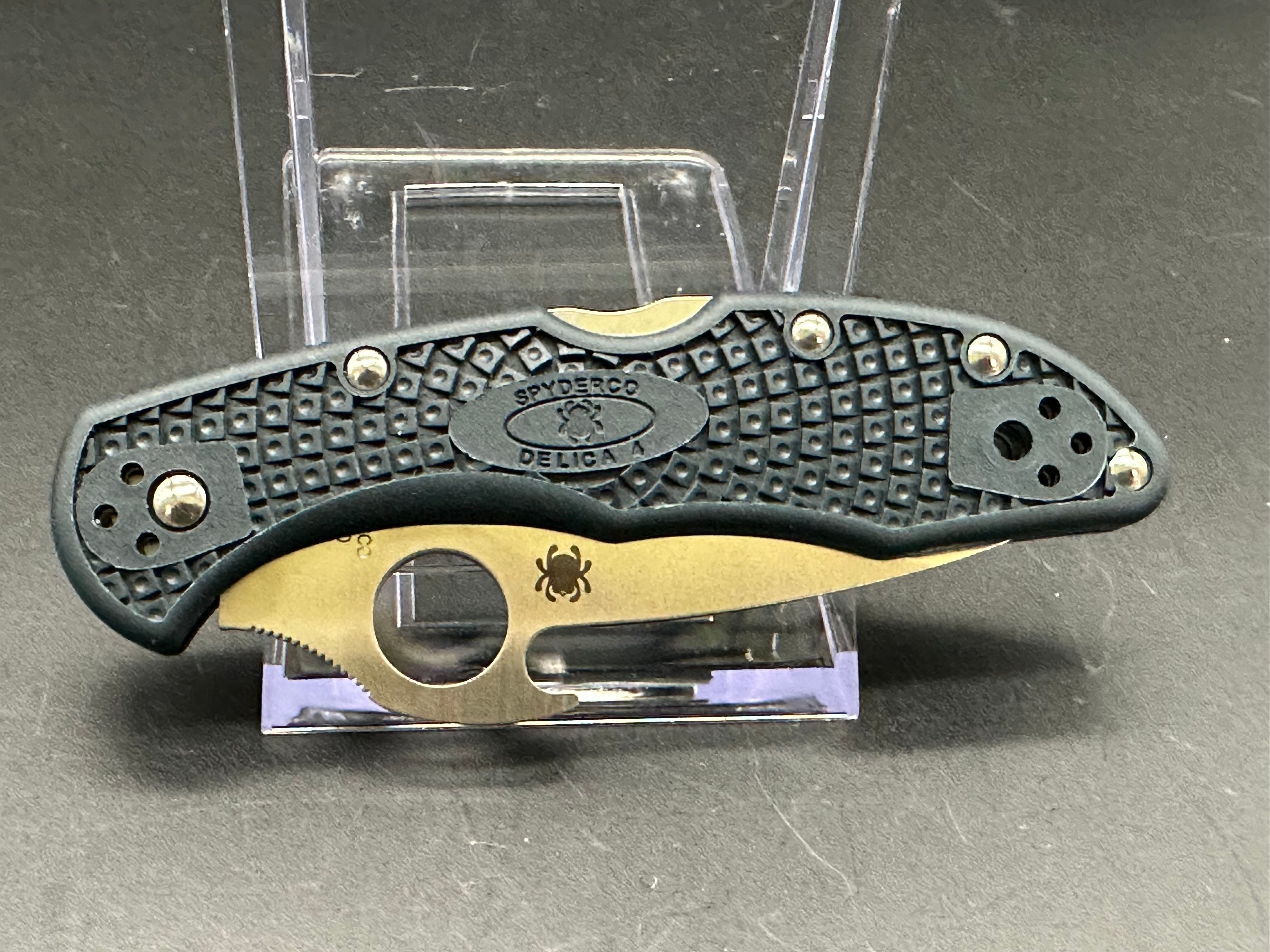 Spyderco Delica 4 Folding Pocket Knife with Emerson Opener - EDC, Outdoor Camping & Survival Tool