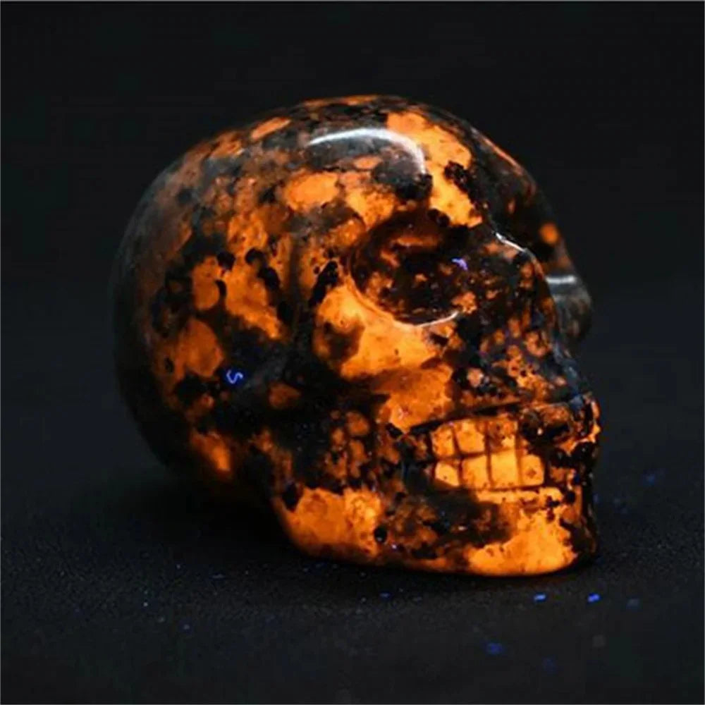 Natural Yooperlite Skull - Hand Carved Sodalite Syenite Crystal Skull for Reiki Healing, UV Reactive Mineral Specimen - Perfect for Meditation, Energy Work & Crystal Collecting