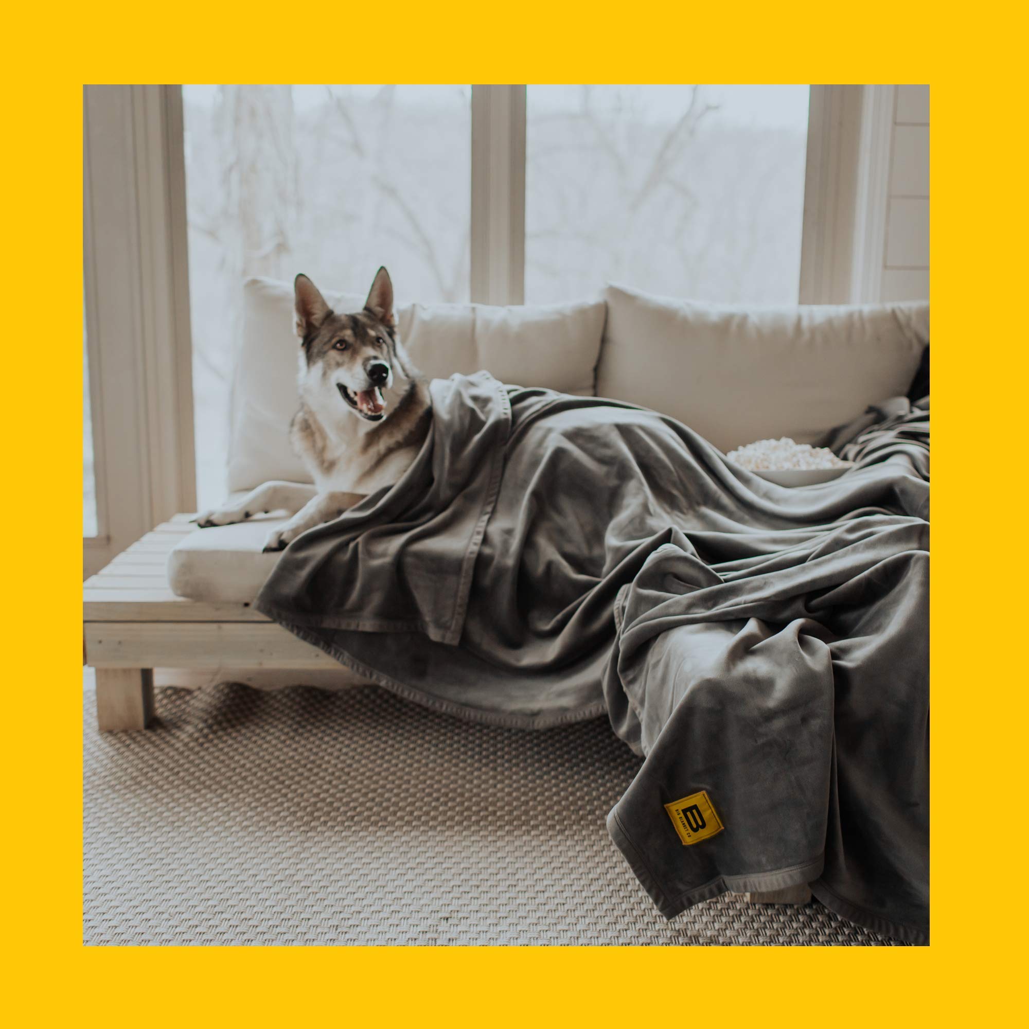 Big Stretch Blanket 10' x 10' - Oversized Soft Fleece Throw for Winter & Fall - Machine Washable Temperature Regulating Blanket - Perfect for Family Movie Nights, Camping Trips and Cozy Home Decor (Smoke Grey + Light Grey)
