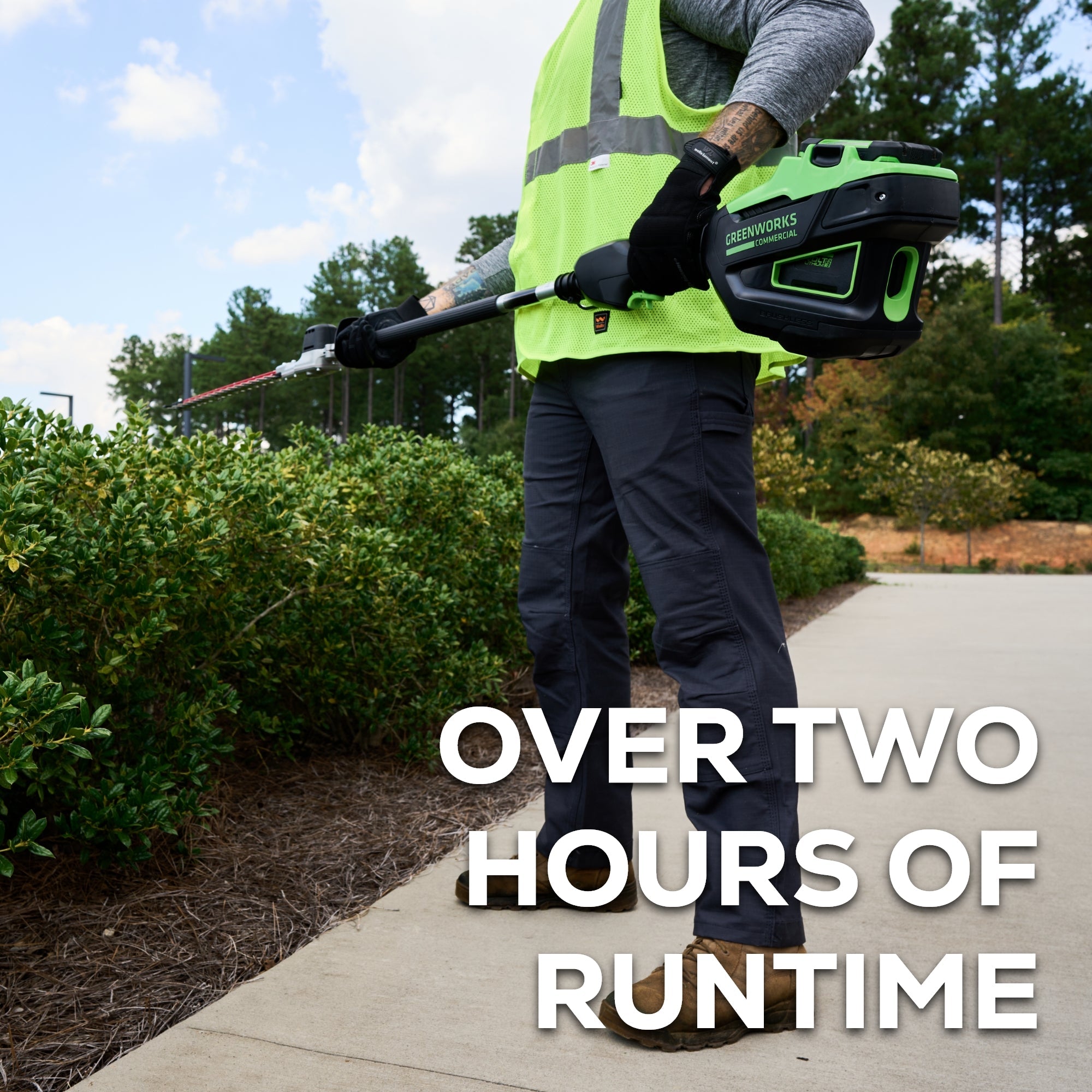 82V Cordless Hedge Trimmer with 2.5Ah Lithium Battery & 8A Fast Charger - Professional Gardening Tool for Shrubs, Bushes & Landscaping (Ideal for Homeowners & Commercial Use)