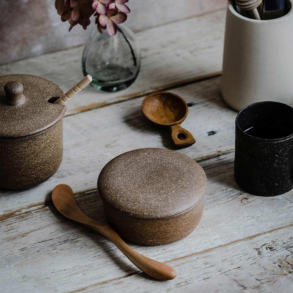 Rustic Ceramic Butter Keeper - Airtight Butter Dish for Fresh Spreadable Butter | Perfect for Kitchen, Dining Table & Breakfast Nook