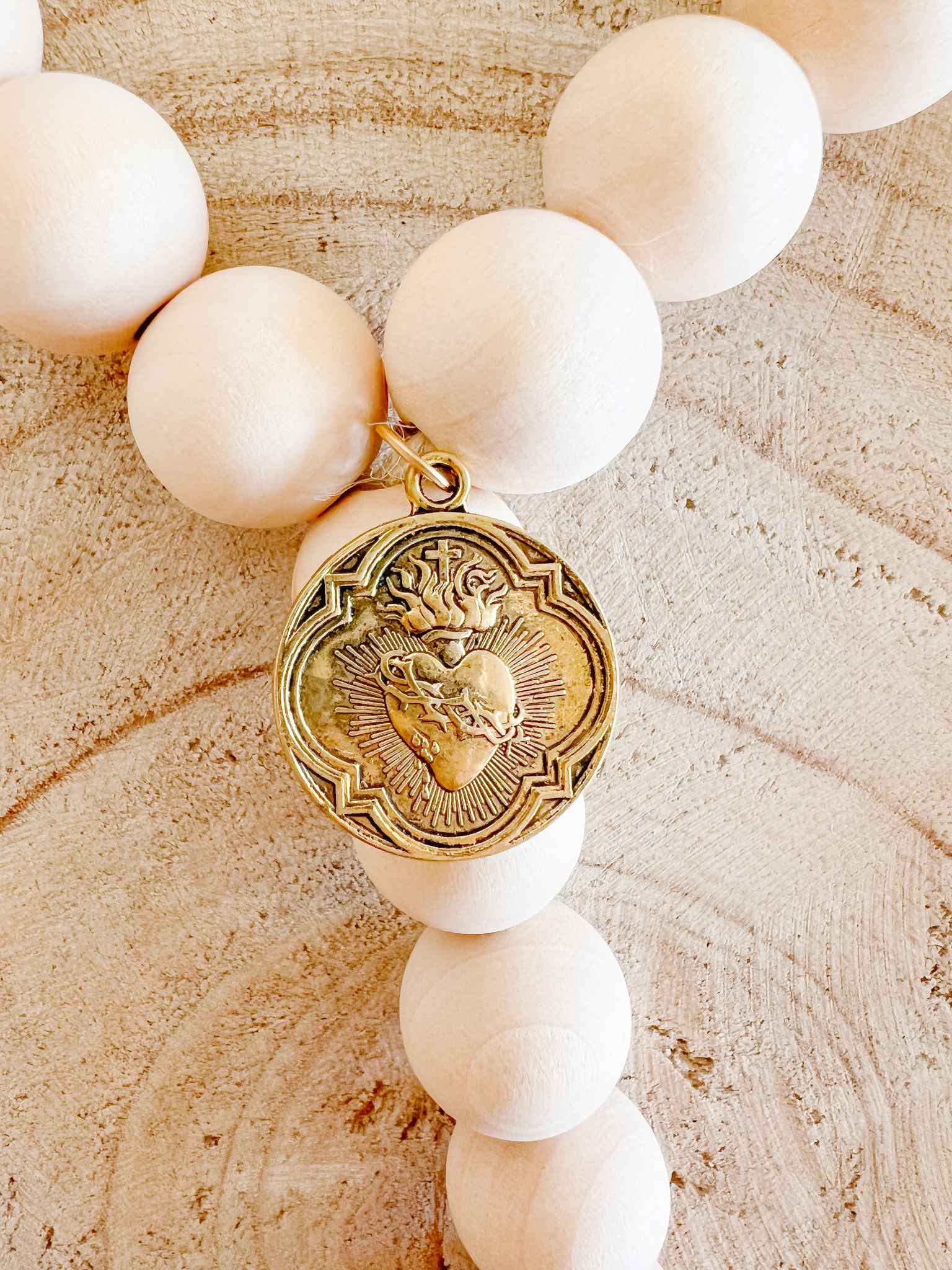 Sacred Heart Door Hanger - Religious Home Decor for Catholic Families - Perfect for Front Door, Bedroom, or Gift Giving