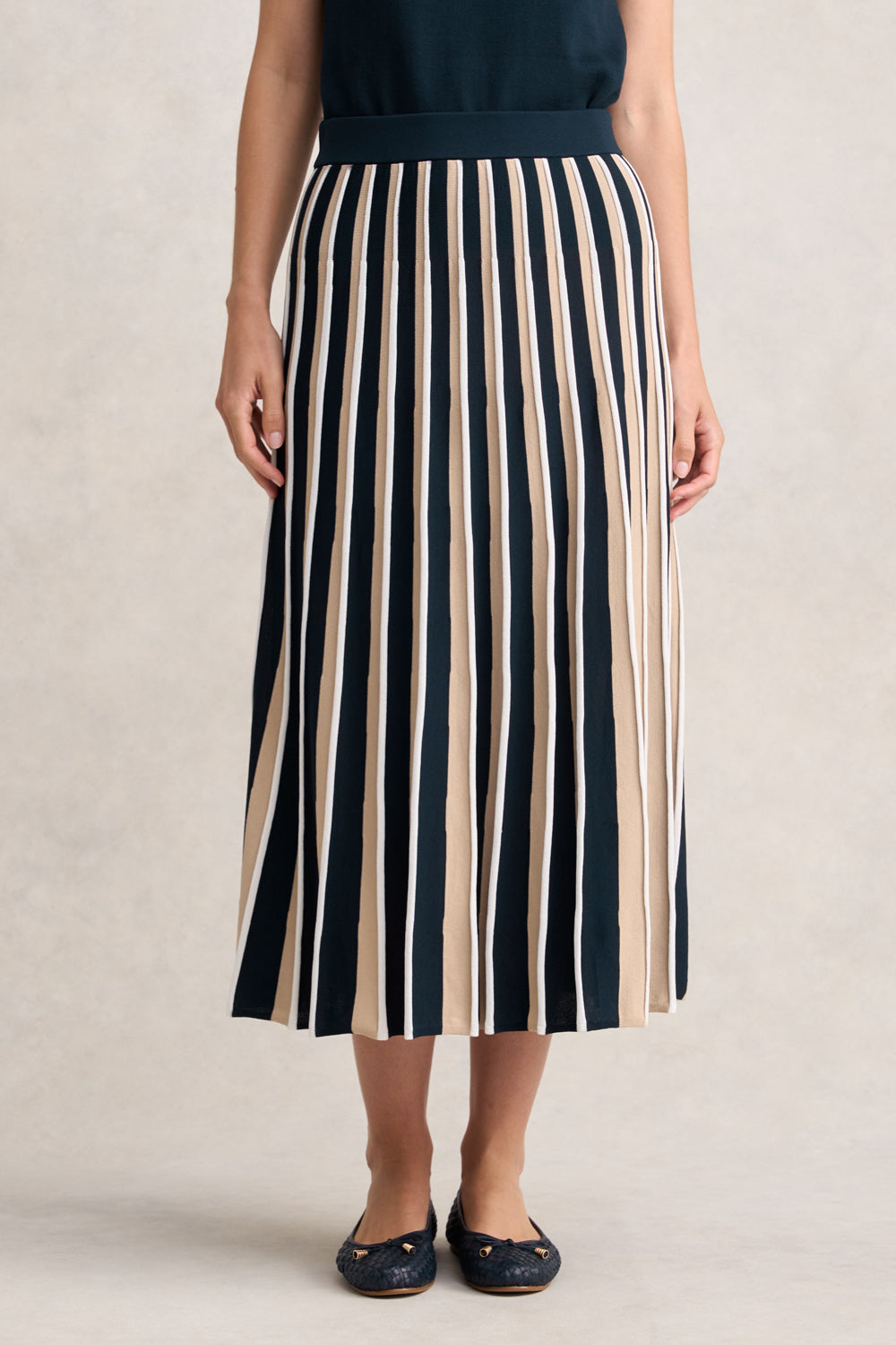 Stylish Pleated Knit Skirt in Deep Navy Stripe - Perfect for Work, Casual Outfits & Date Nights