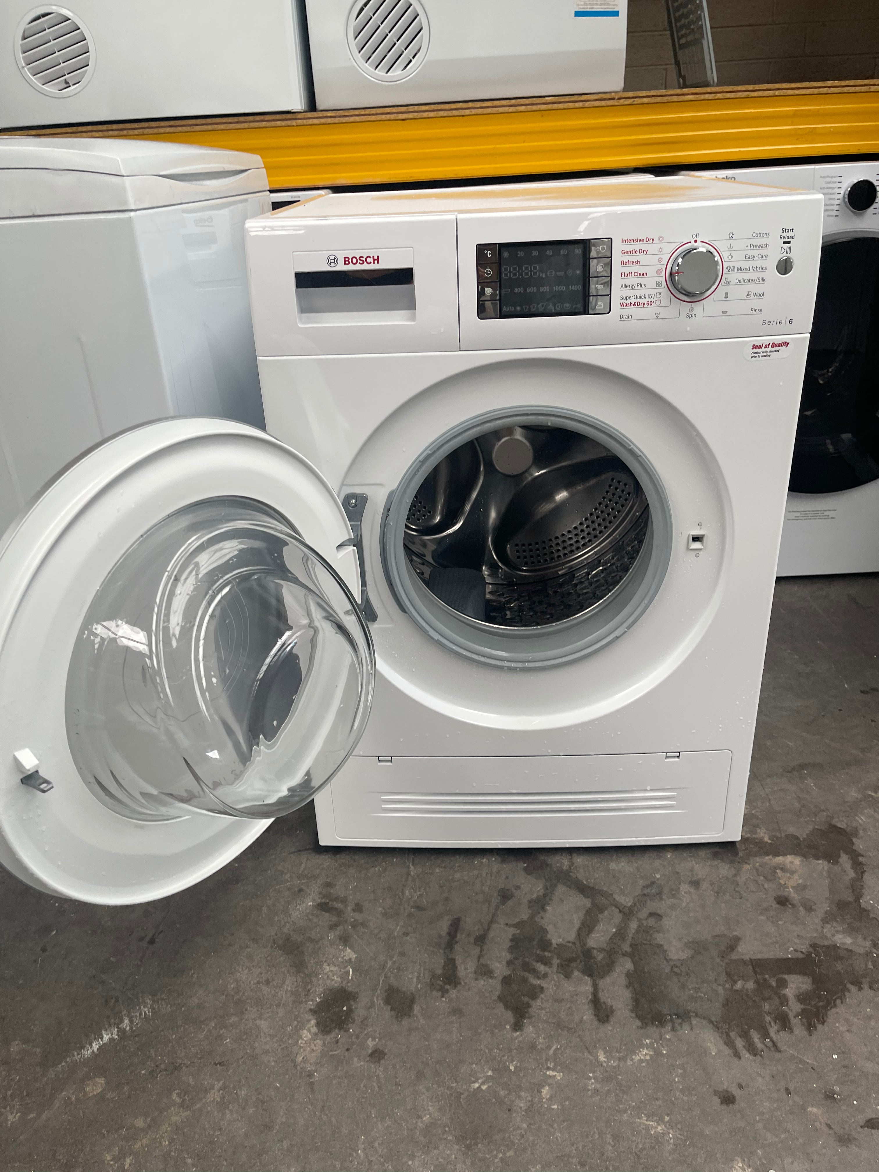 Refurbished Bosch 8kg/4kg Washer Dryer Combo - Energy Efficient Laundry Solution for Apartments & Small Homes | Perfect for Space-Saving & Convenient Washing/Drying