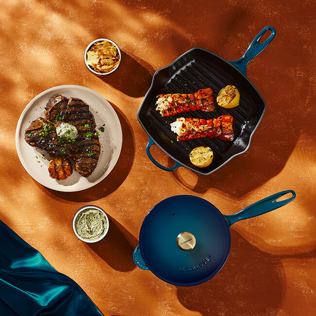 Le Creuset 10.25 Inch Square Skillet Grill Pan - Blueberry | Cast Iron Cookware for Grilling, Searing & Baking | Perfect for Stovetop, Oven & Outdoor BBQ