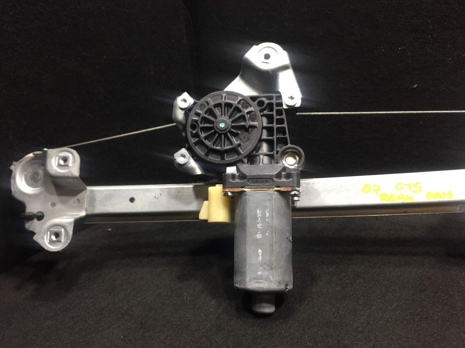 2003-2007 Cadillac CTS Right Rear Passenger Window Regulator with Motor - OEM Replacement Part for Smooth Power Window Operation