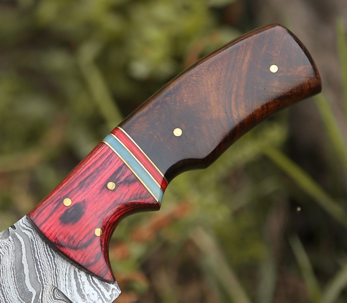 Premium Damascus Steel Hunting Knife with Rosewood Handle - Outdoor Survival, Camping, Bushcraft & Tactical Use