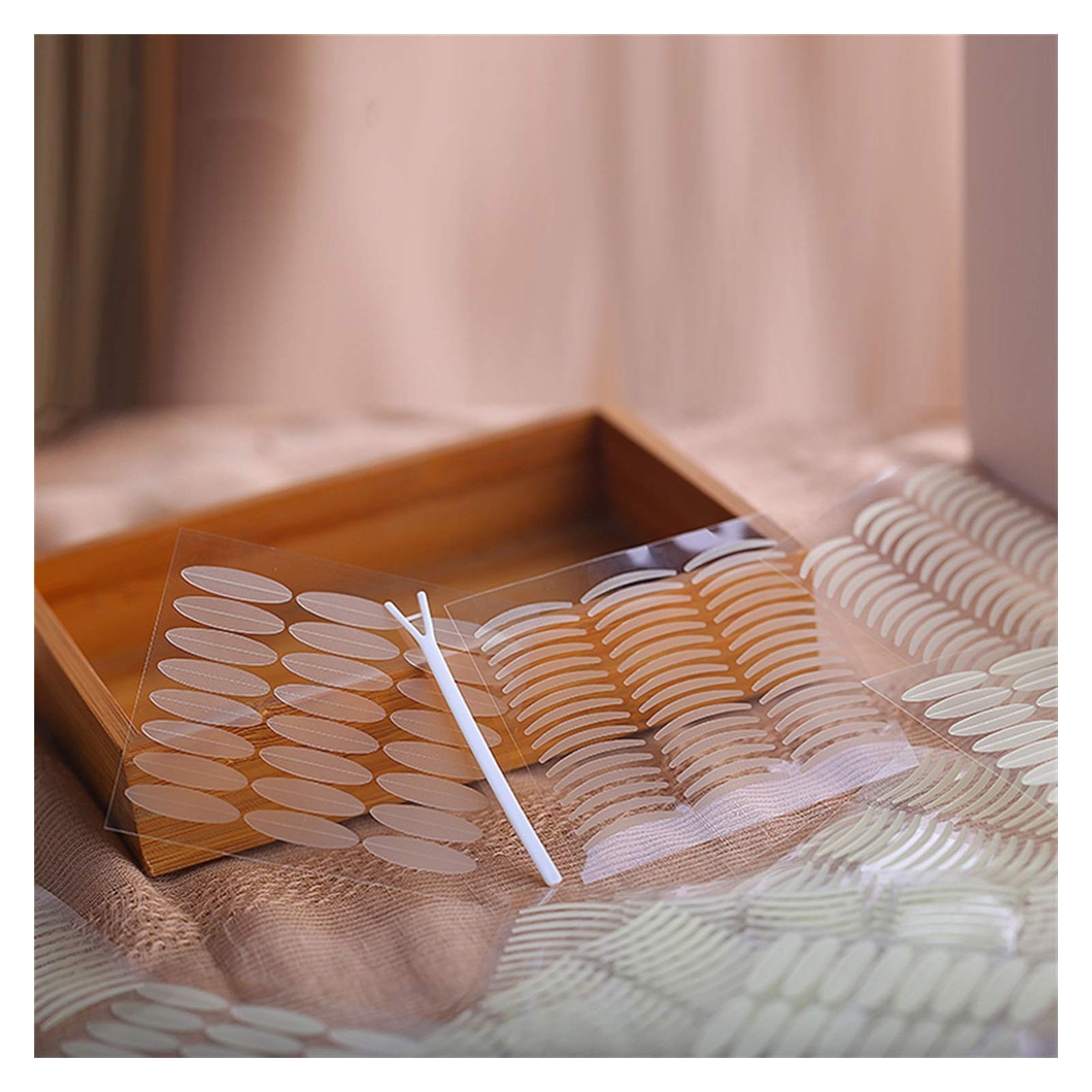 Invisible Eyelid Tape 1056pcs - Transparent Self-Adhesive for Double Eyelids | Perfect for Makeup & Eye Enhancement