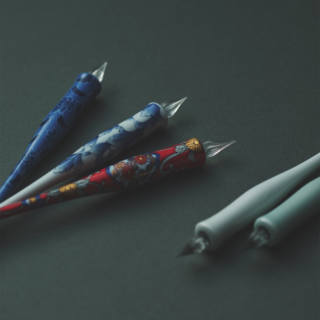 Imari Yaki Japanese Glass Dip Pen - White Handmade Calligraphy Pen for Ink Writing, Drawing & Lettering - Perfect for Artists, Journaling & Gift Giving