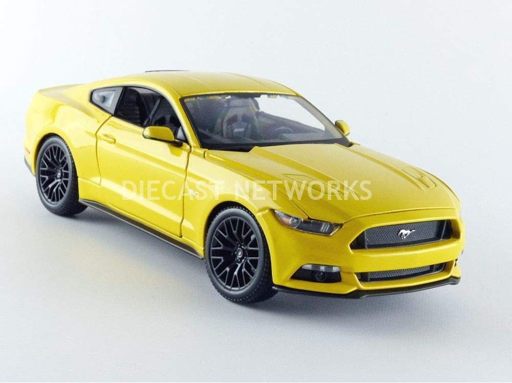 Maisto 31197Y 2015 Ford Mustang GT 1:18 Scale Diecast Model Car - Yellow - Collectible Muscle Car for Display & Racing Enthusiasts