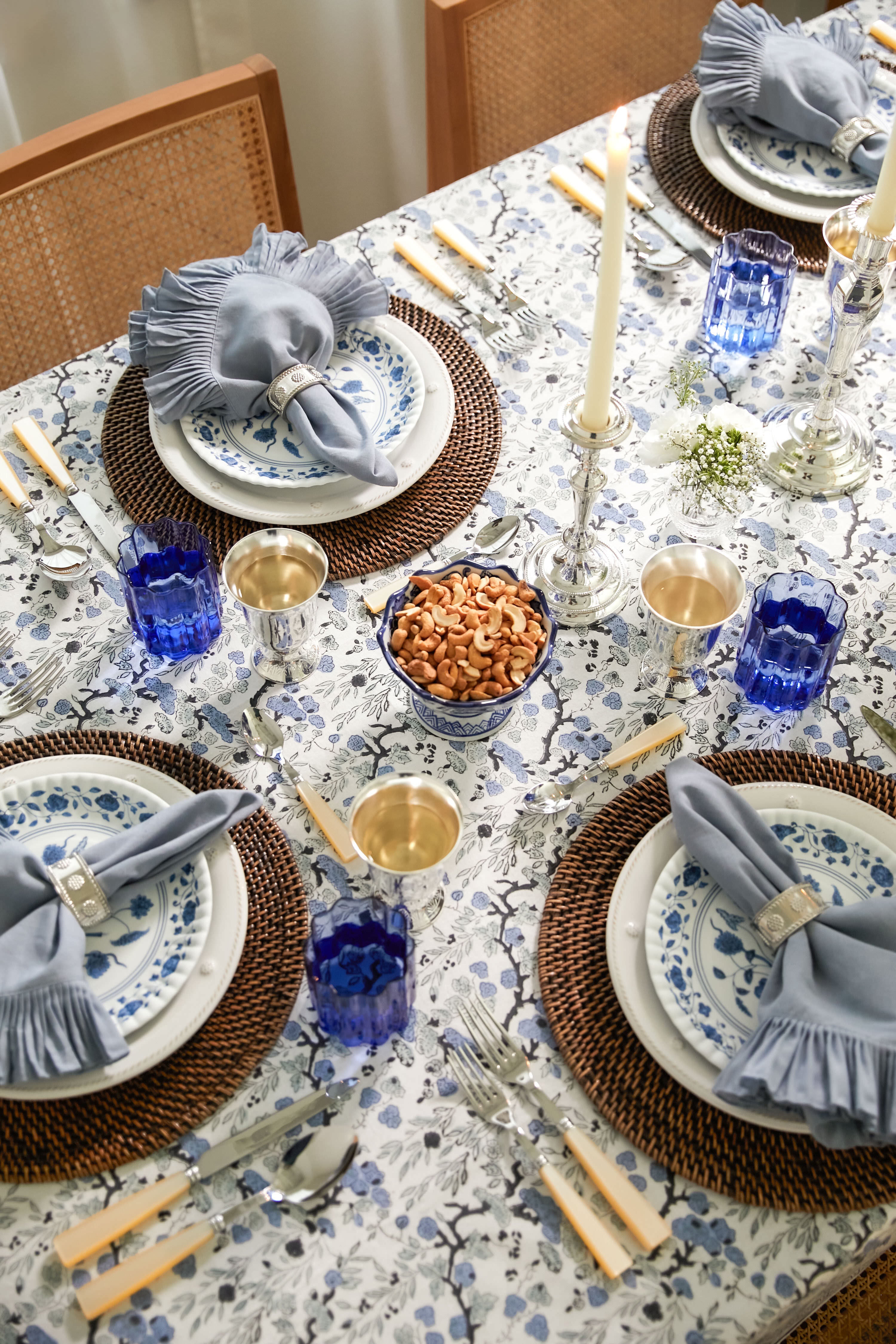 Eco-Friendly Melamine Dinner Plates Set of 4 - Botanical Design, Durable & Lightweight for Outdoor Dining, Picnics, and Everyday Use