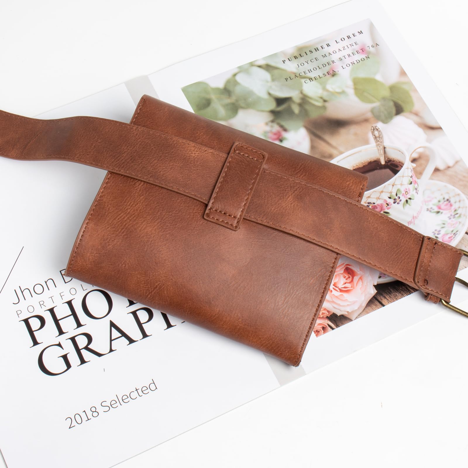 SUMGOGO Vintage Leather Fanny Pack for Women - Retro Waist Pouch with Cellphone Holder, Steampunk Medieval Renaissance Purse - Perfect for Cosplay, Renaissance Fairs & Everyday Use