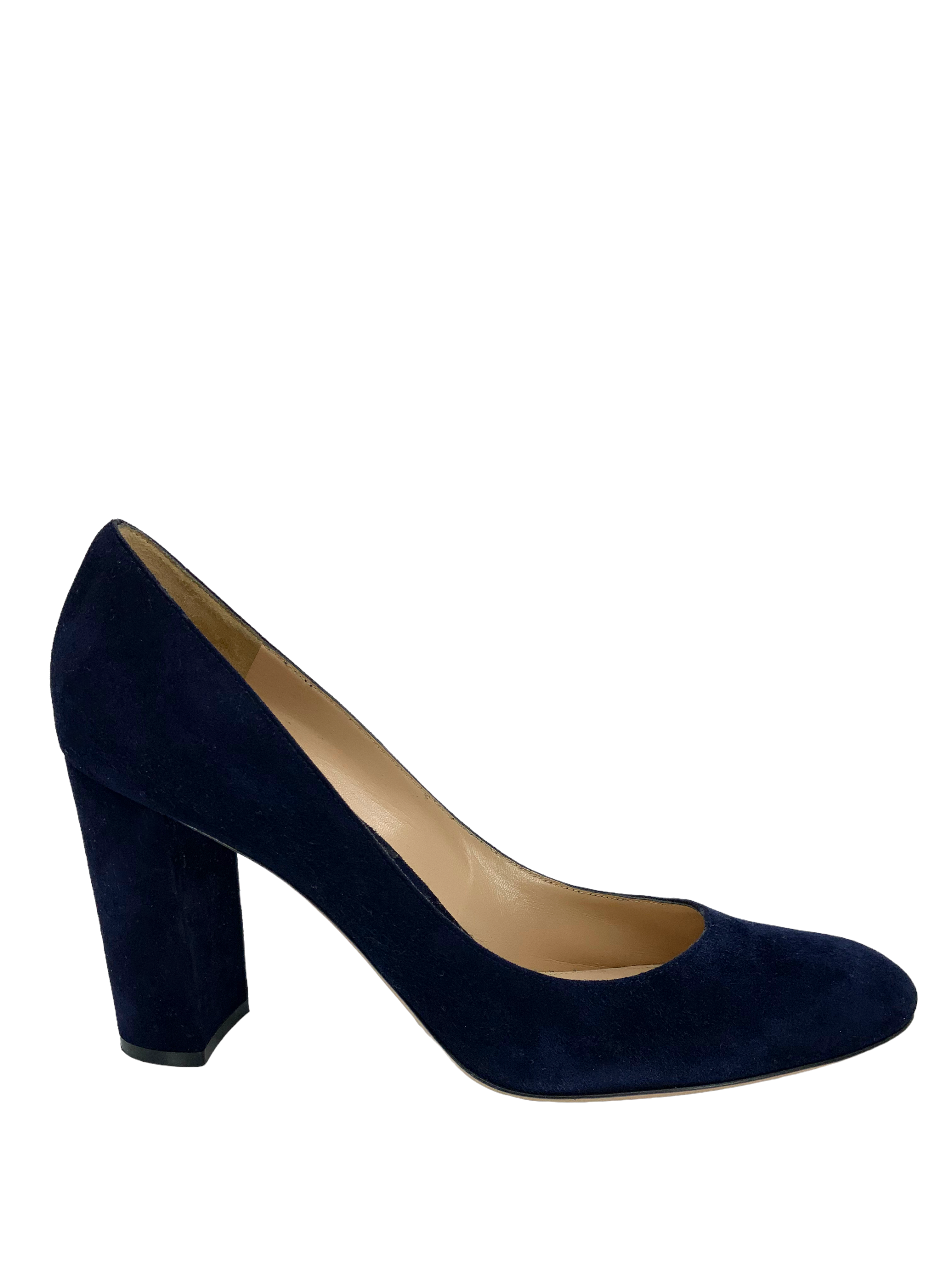 Gianvito Rossi Suede Round Toe Pumps Women's Size 11 | Elegant High Heels for Office, Party & Formal Events