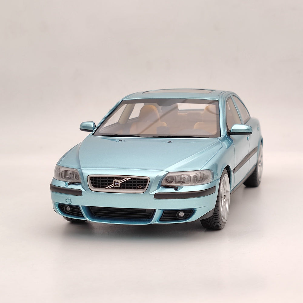 1/18 Scale Volvo S60 R 2003 Limited Edition Resin Model Car - DNA Collectibles DNA000104 - Green Diecast Toy for Collectors & Gift for Car Enthusiasts (Perfect for Display, Home Decor, and Car Model Collections)