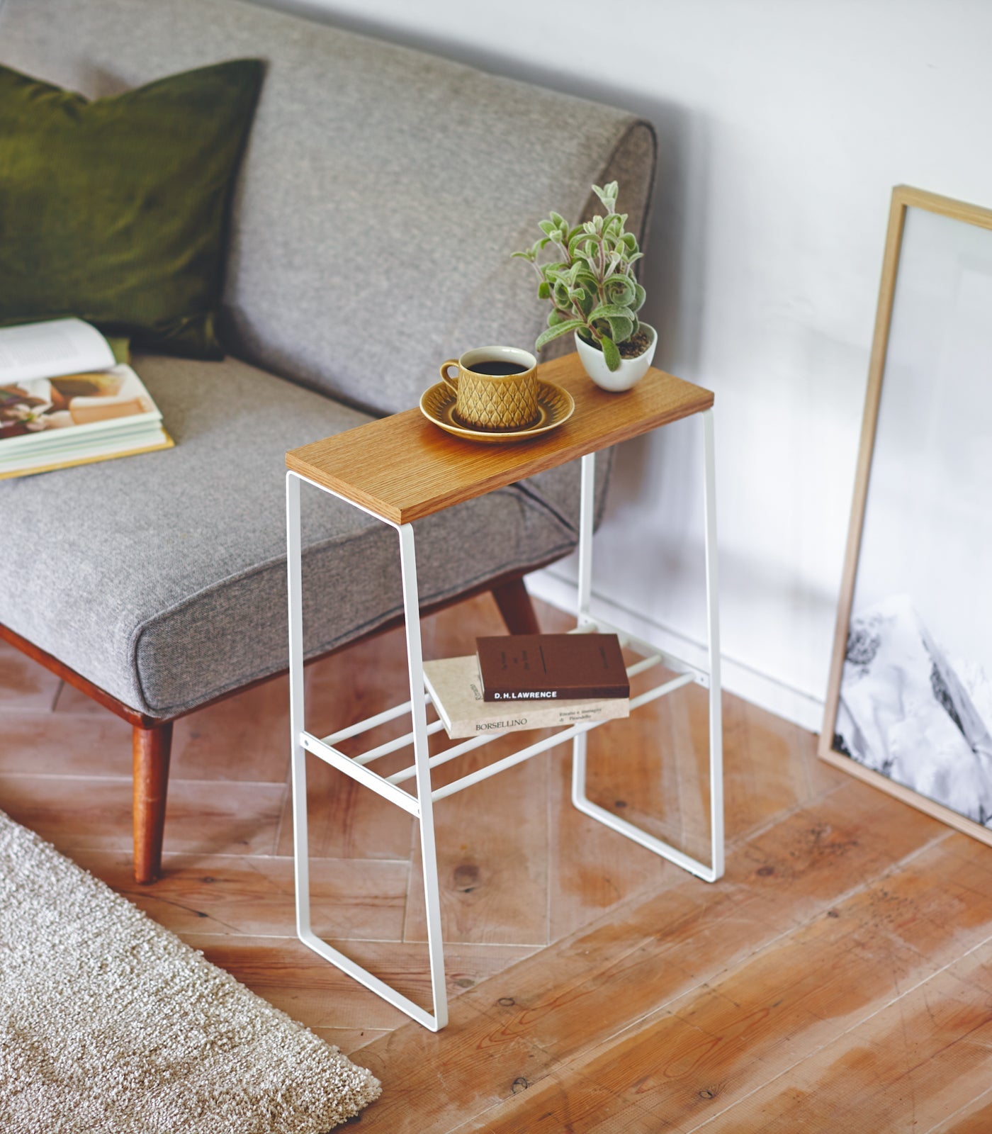 Modern End Table - 22 Inch Height - Sturdy Steel & Wood Construction - Perfect for Living Room, Bedroom, or Office Side Table