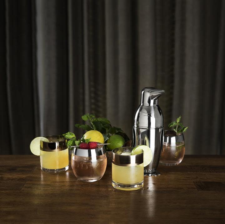 Premium Stainless Steel Penguin Cocktail Shaker - Bar Quality Mixing Tool for Martinis & Cocktails - Perfect for Home Bars, Parties & Professional Bartenders