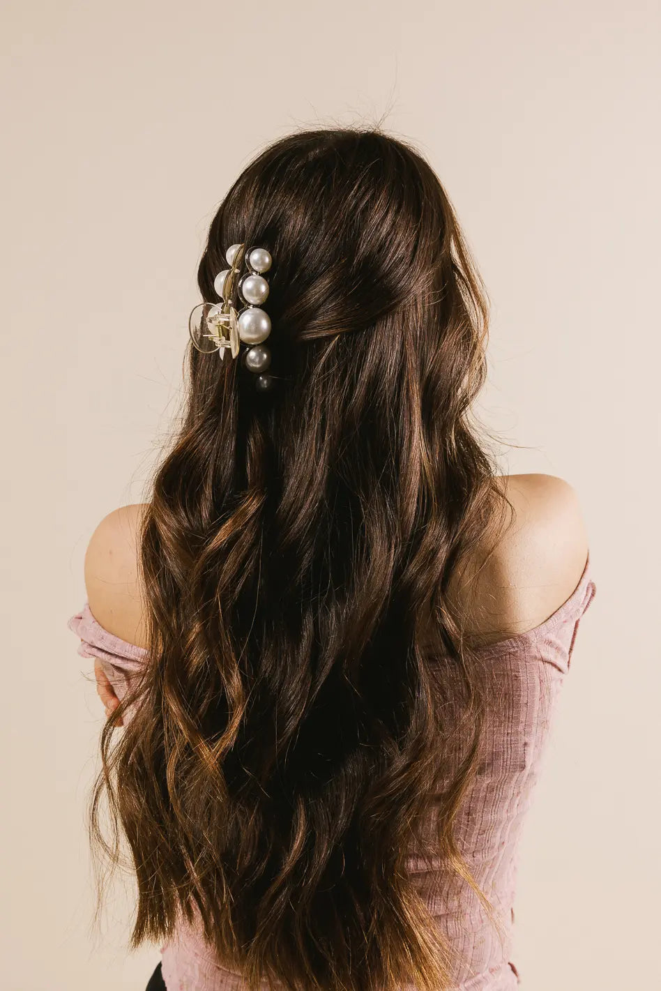 Oversized Pearl Claw Clip in Medium - Elegant Hair Accessory for Women, Perfect for Weddings, Parties & Everyday Style