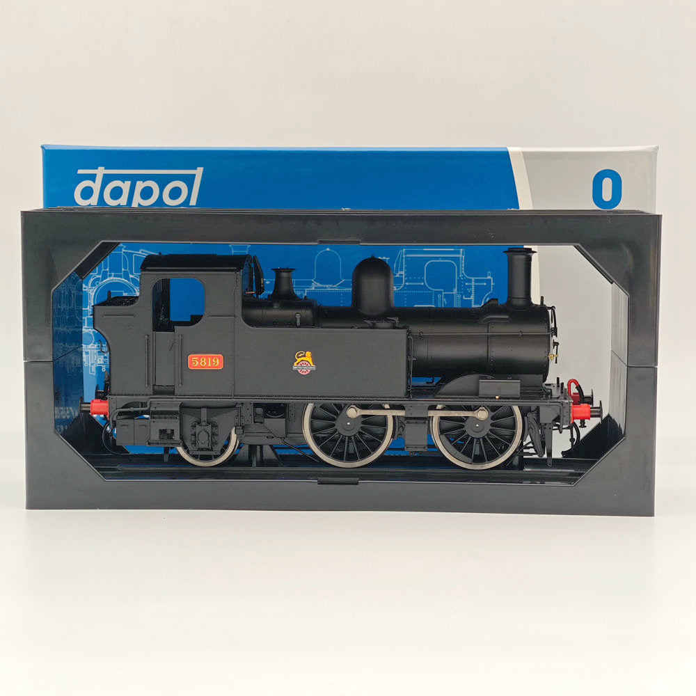 Dapol 7S 006 052 O Gauge 58xx Class BR Early Crest Black 5819 21DCC Locomotive - Model Train for Collectors & Railway Enthusiasts - Perfect for Display & Layout Scenes