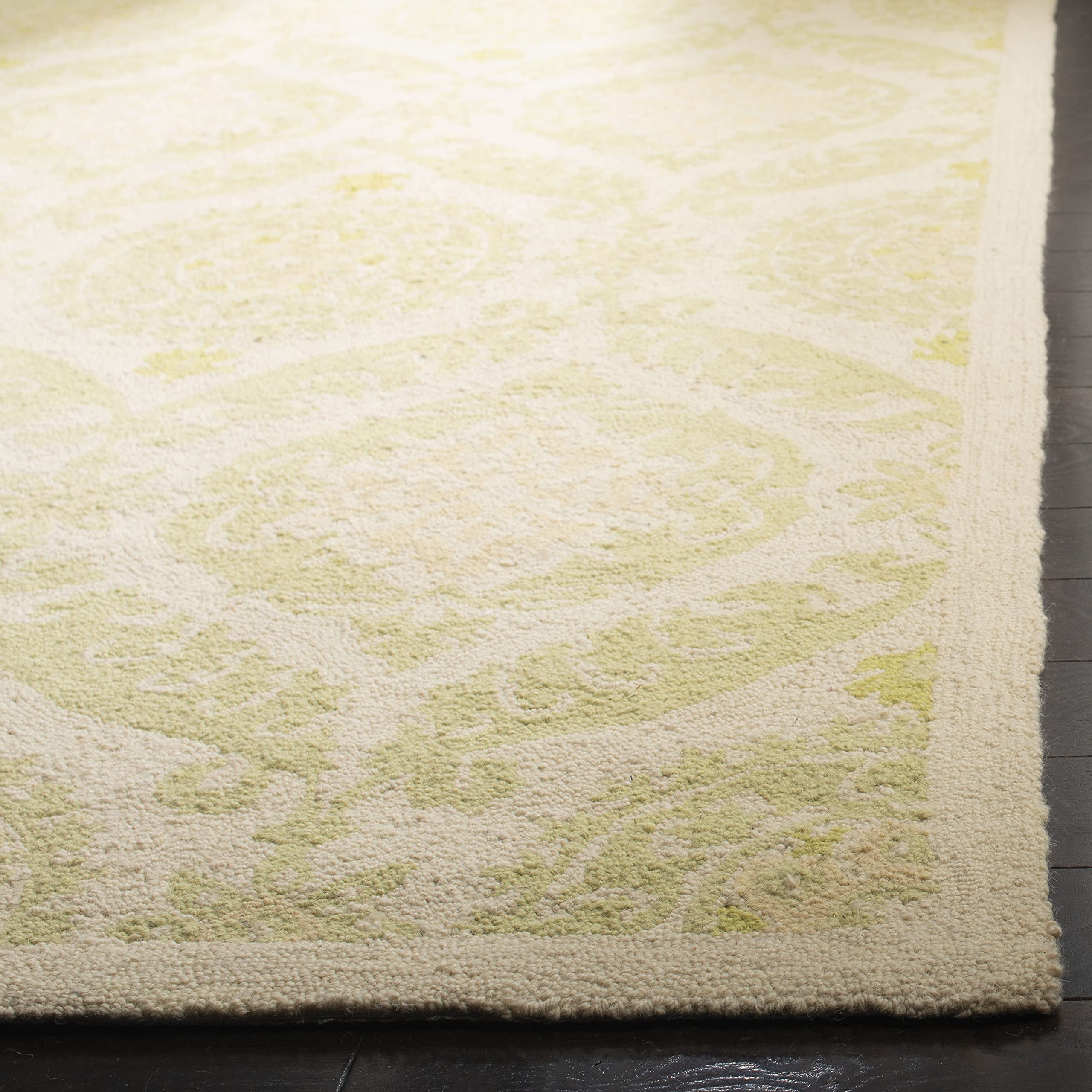 SAFAVIEH Chelsea Collection 8' x 10' Hand-Hooked Wool Area Rug - Beige & Green French Country Design, Durable for High Traffic Areas - Perfect for Living Room, Bedroom, Dining Room & Home Office Decor