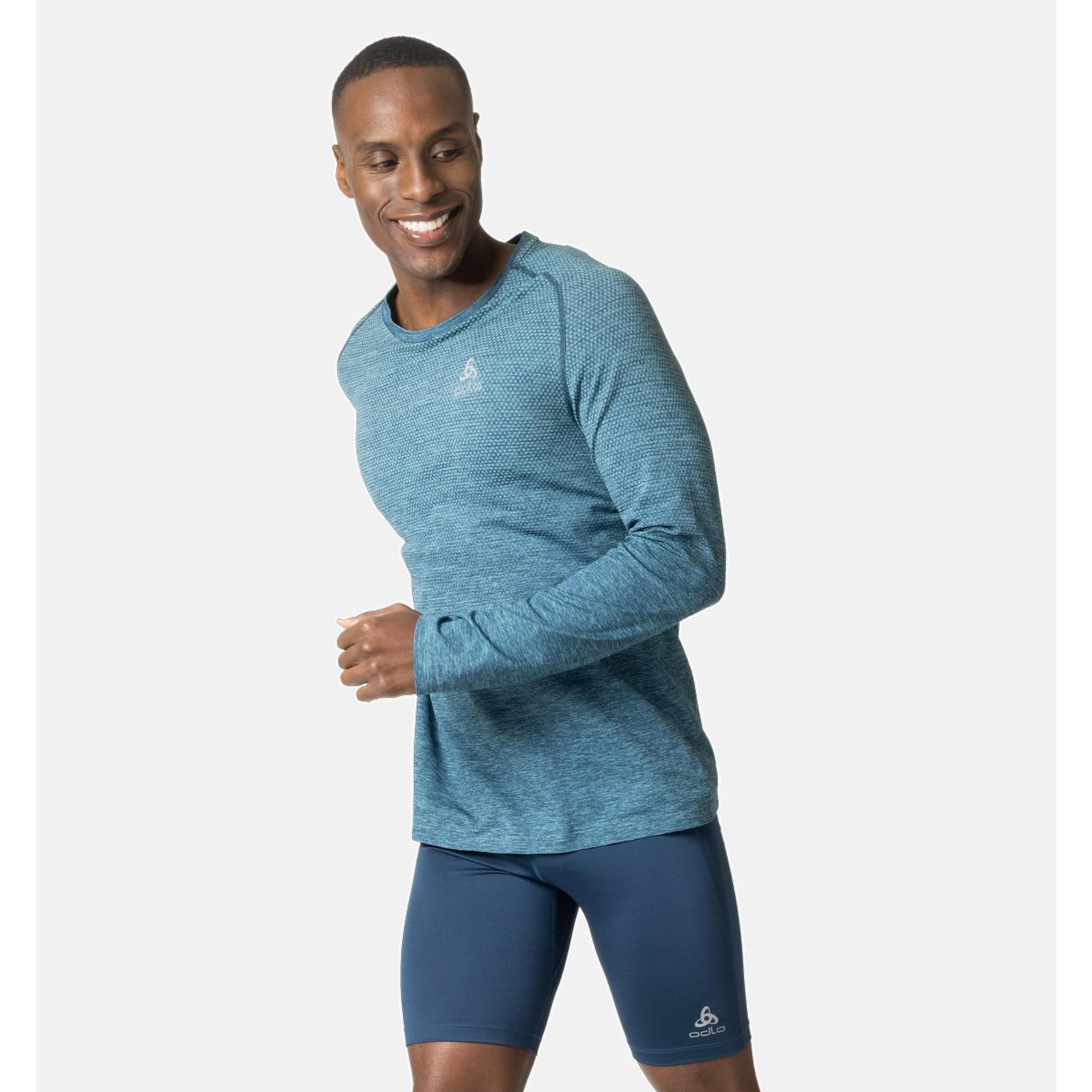Odlo Men's Essential Seamless Long Sleeve Crew Neck T-Shirt - Moisture Wicking Athletic Base Layer for Running, Hiking & Workouts