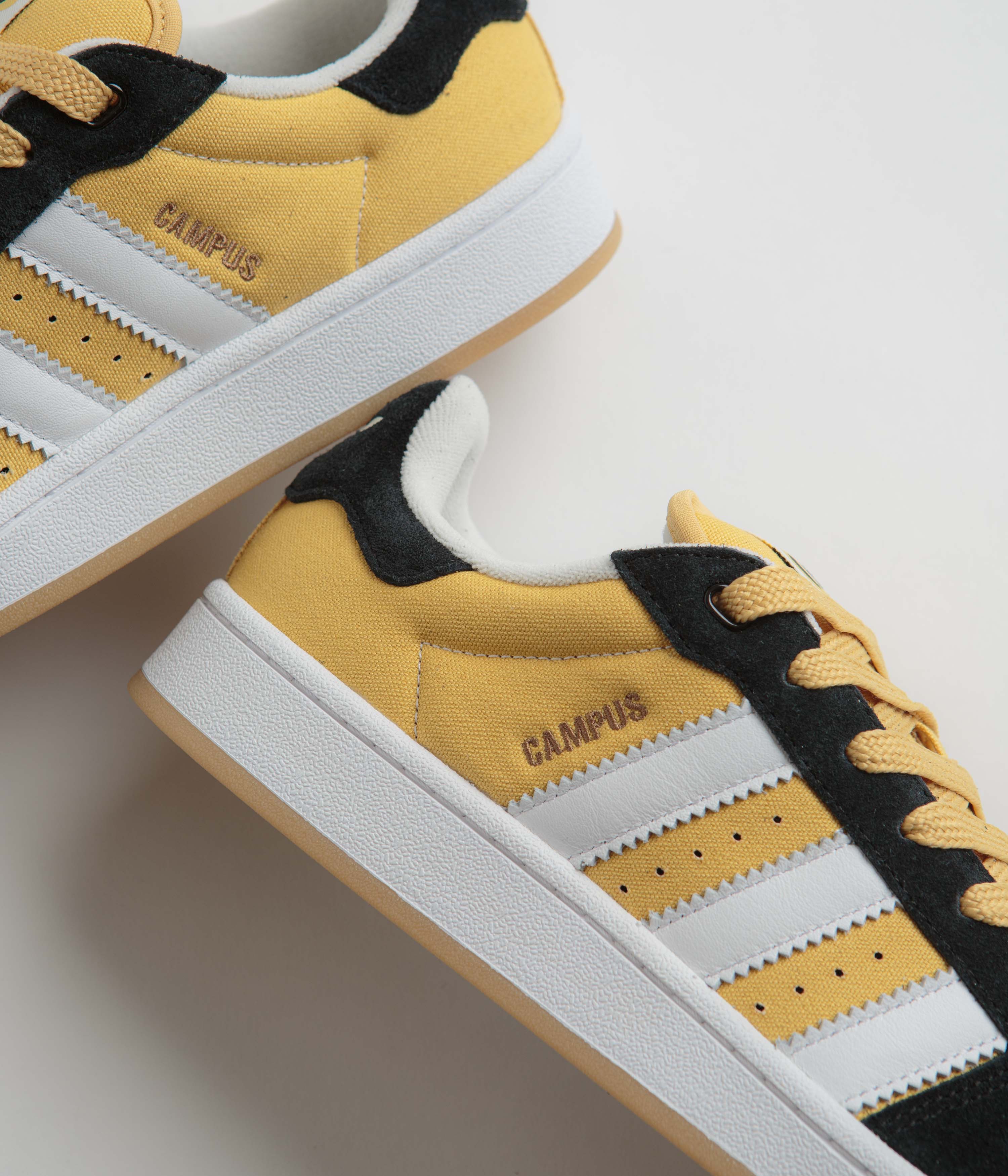 Adidas Campus 00s Sneakers - Oat/FTWR White/Core Black - Retro Running Shoes for Men & Women - Perfect for Casual Wear, Street Style & Everyday Comfort