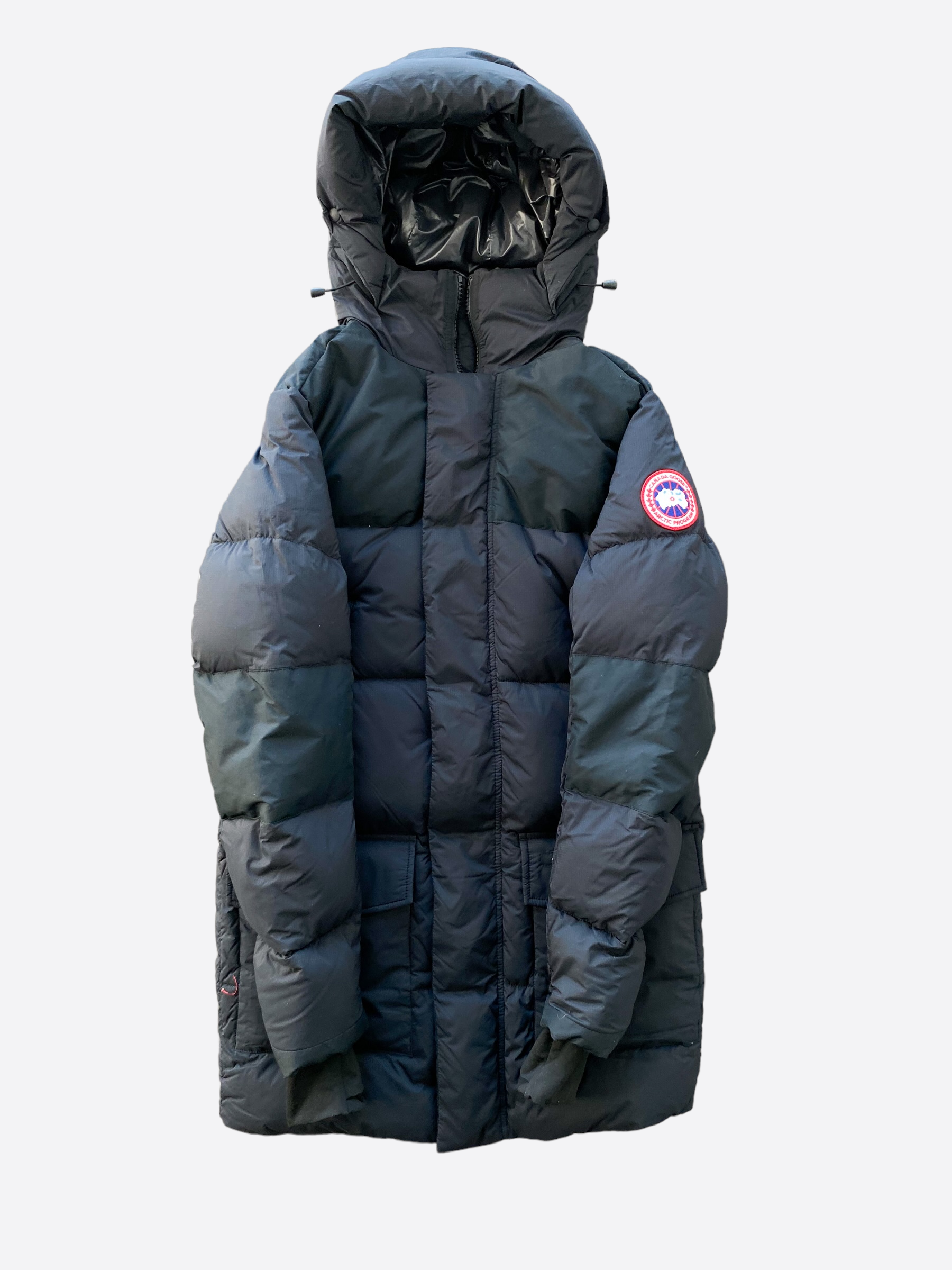 Canada Goose Black Armstrong Hooded Jacket for Men - Waterproof Winter Coat with Warm Insulation - Perfect for Outdoor Activities, Skiing, and Cold Weather Adventures