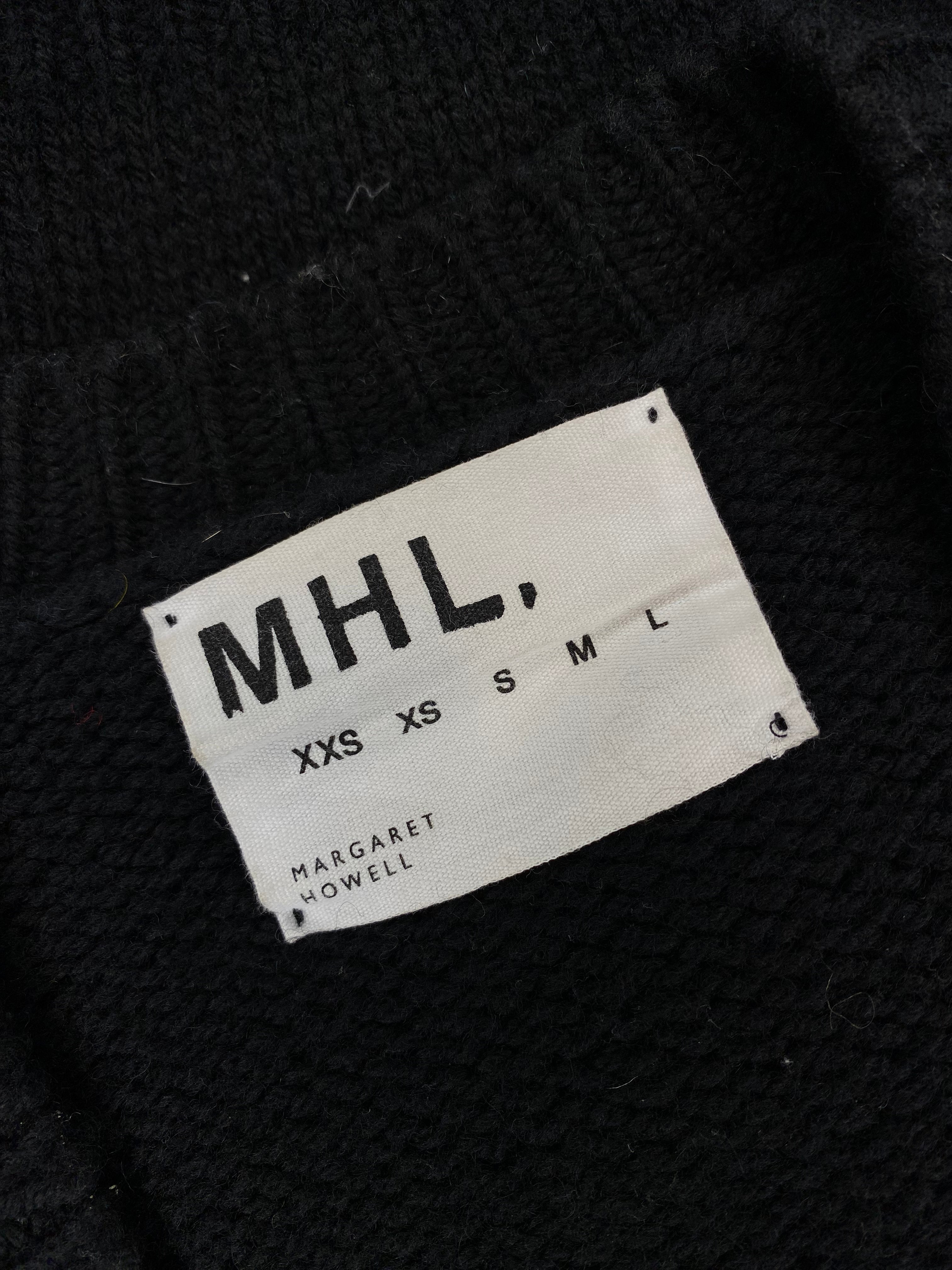 Black Wool V-Neck Sweater for Men - Soft & Warm Winter Pullover - Perfect for Casual Wear, Office & Outdoor Activities