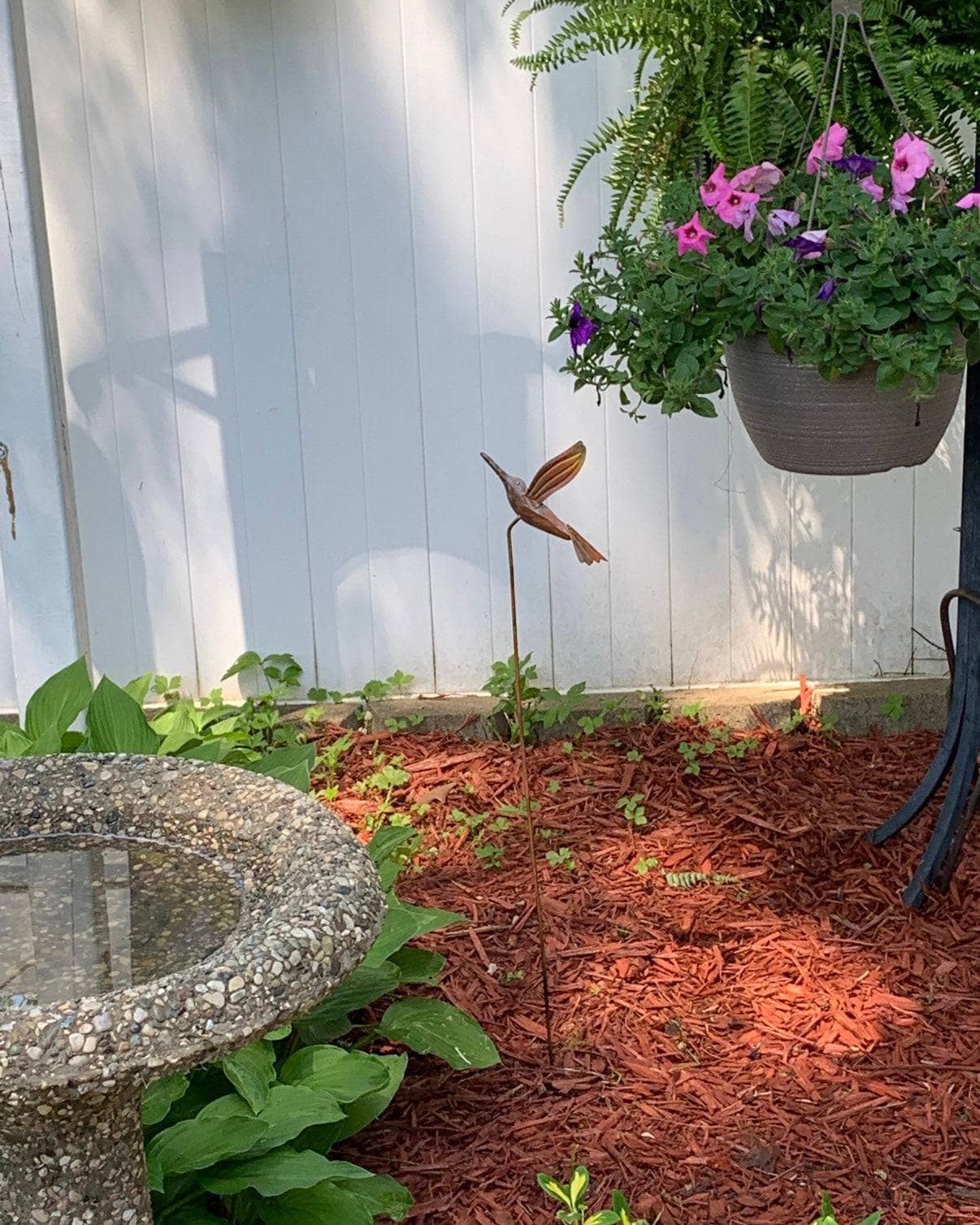 Beautiful Hummingbird Garden Stake - Handcrafted Metal Yard Decor for Outdoor Gardens, Patios & Flower Beds - Attracts Hummingbirds to Your Backyard Oasis