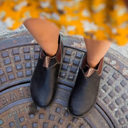 Blundstone Pull On Boots for Men & Women - UK Size 500 - Comfortable Chelsea Boots for Work, Hiking & Everyday Wear