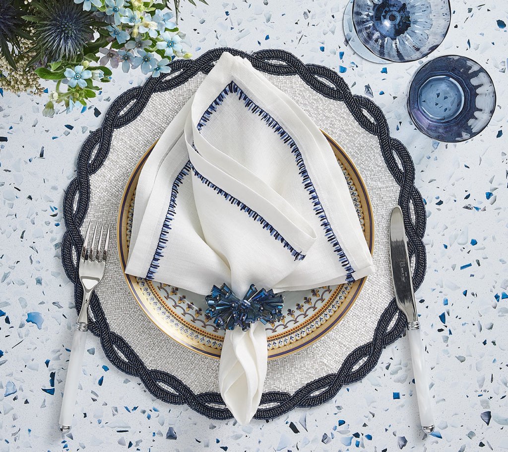 Premium Filament Napkins Set of 4 - Elegant Linen-Style Dinner Napkins for Fine Dining, Parties & Special Occasions