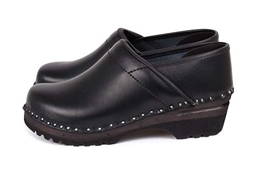 Comfortable Women's Clogs - Slip-Resistant & Lightweight Shoes for Nurses, Chefs & Healthcare Workers - Perfect for Work, Gardening & Indoor Use