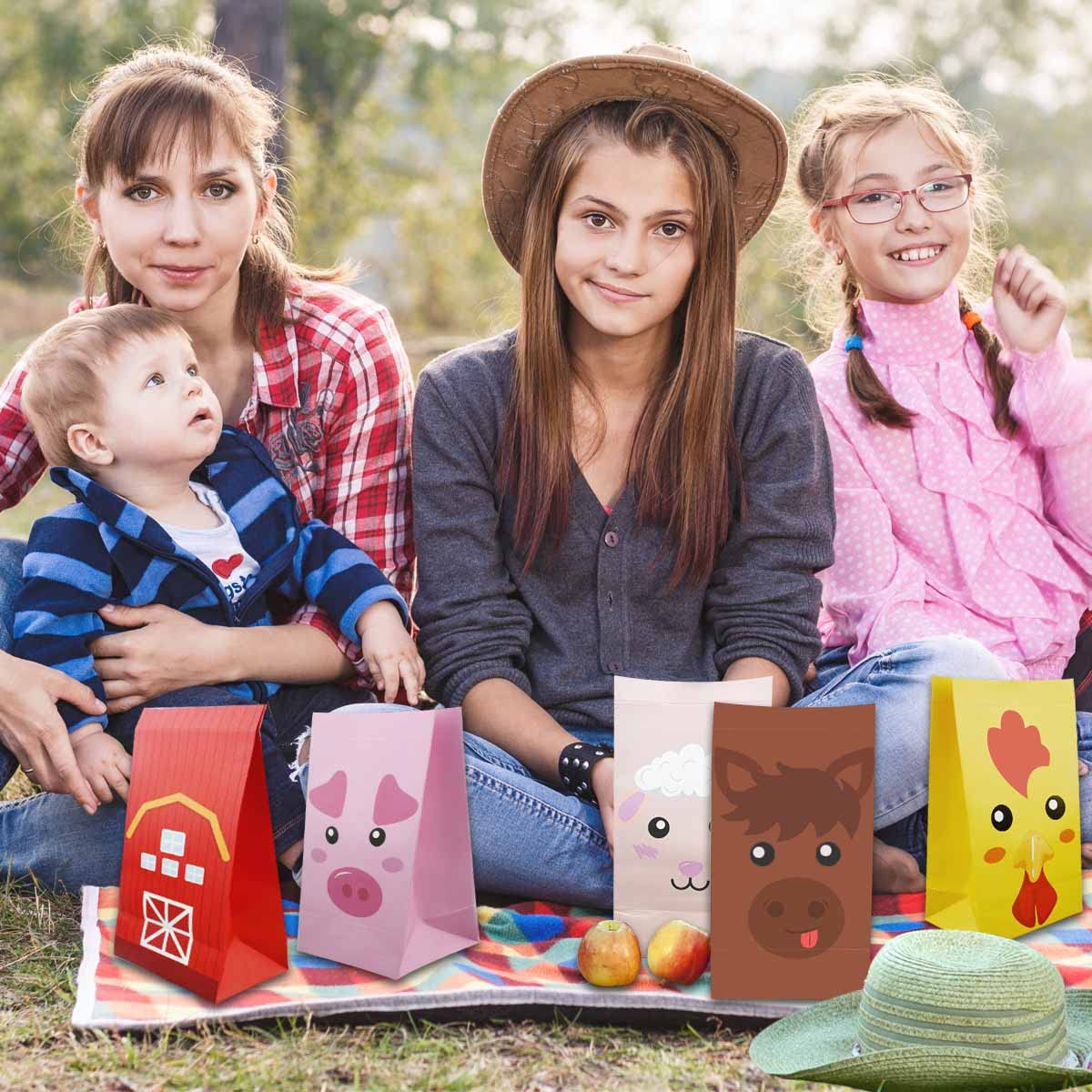 12 Pack Animal Party Favor Bags - Farm & Jungle Safari Theme Treat Goodie Bags for Birthday Parties, Candy Treat Bags, Barnyard Party Supplies, Paper Gift Bags - Perfect for Kids Birthday, Baby Shower & Themed Events