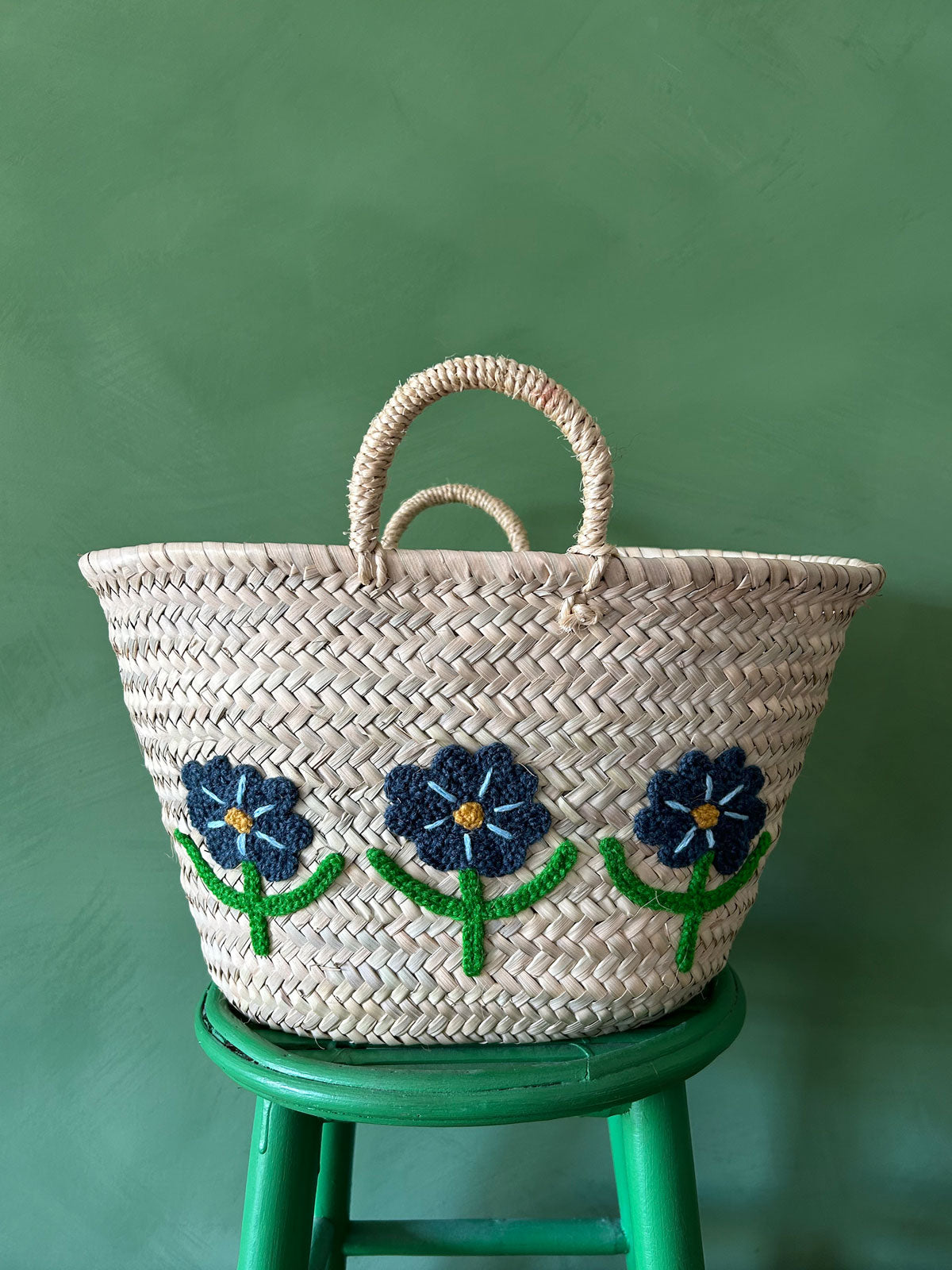 Hand Embroidered Market Basket with Daisy Design - Eco-Friendly Cotton Tote for Grocery Shopping, Picnics & Farmers Market - Perfect for Everyday Use & Gift Giving