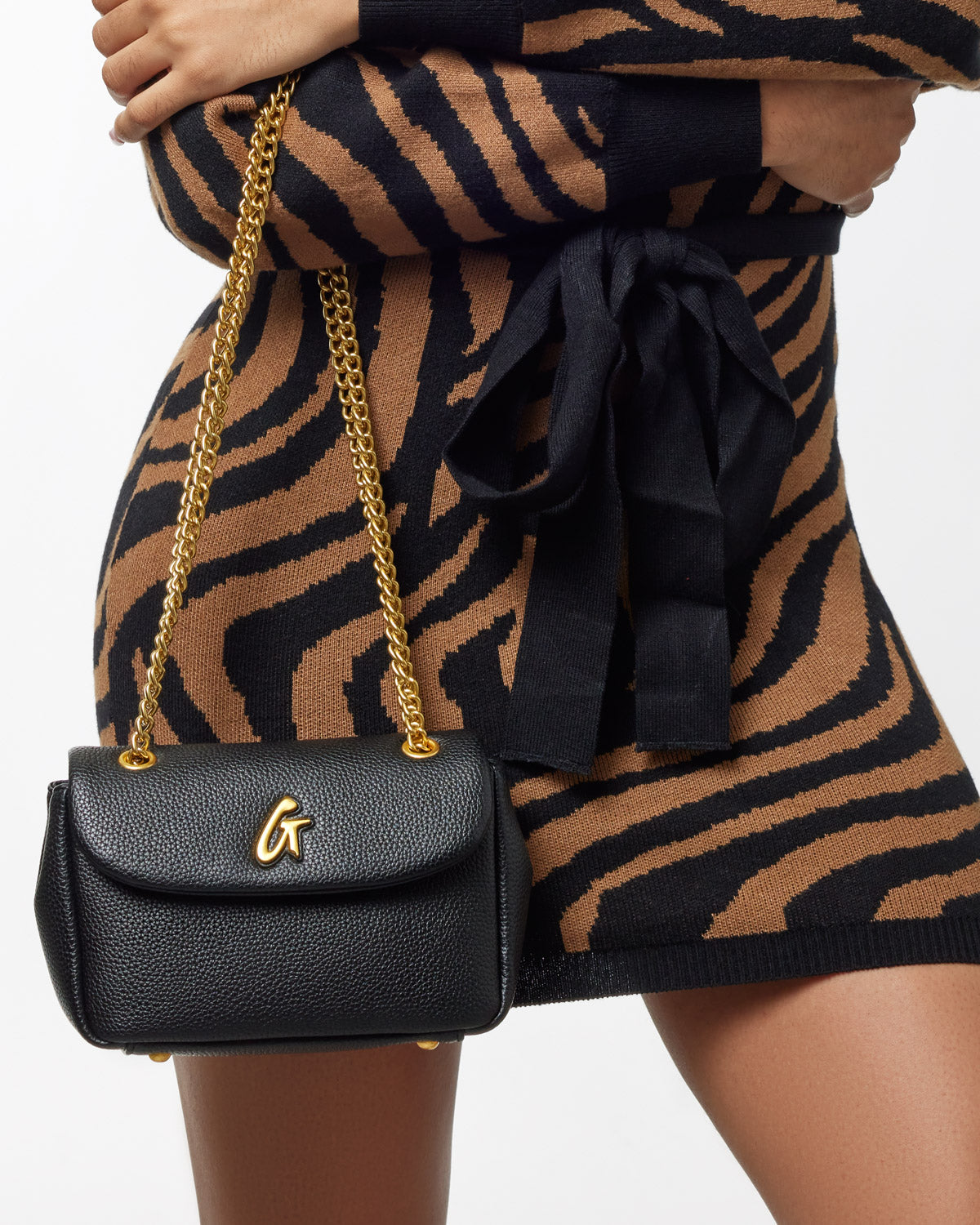 Mini Pebble Flap Bag - Stylish Black Crossbody Purse for Women | Perfect for Everyday Use, Travel & Date Nights