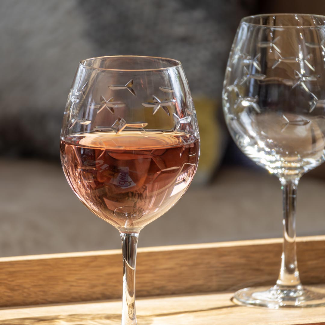 Premium 18oz Balloon Red Wine Glasses Set of 2 - Elegant Fish Design Stemware for Wine Tasting, Dinner Parties & Home Decor