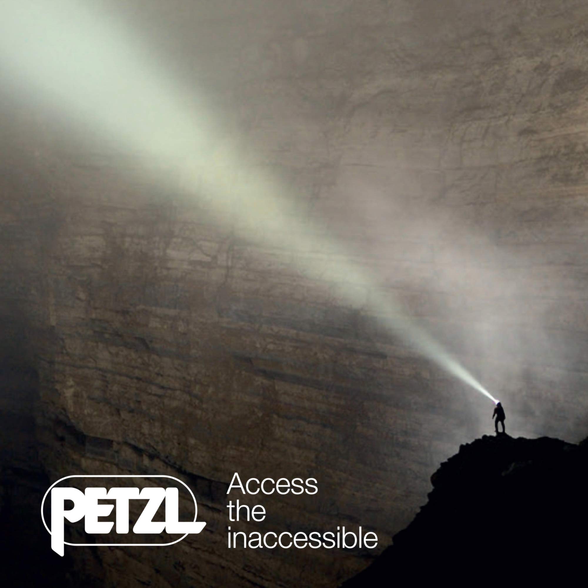 Petzl Swift RL Headlamp - Rechargeable LED Headlight for Running, Hiking & Camping - Hands-Free Lighting for Outdoor Adventures - SS20 Model