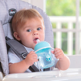 Chicco Silicone Spout Transition Sippy Cup 7oz for Babies 4 Months+ - BPA-Free Leak-Proof Training Cup for Smooth Transition from Bottle to Cup, Ideal for Home, Daycare & Travel