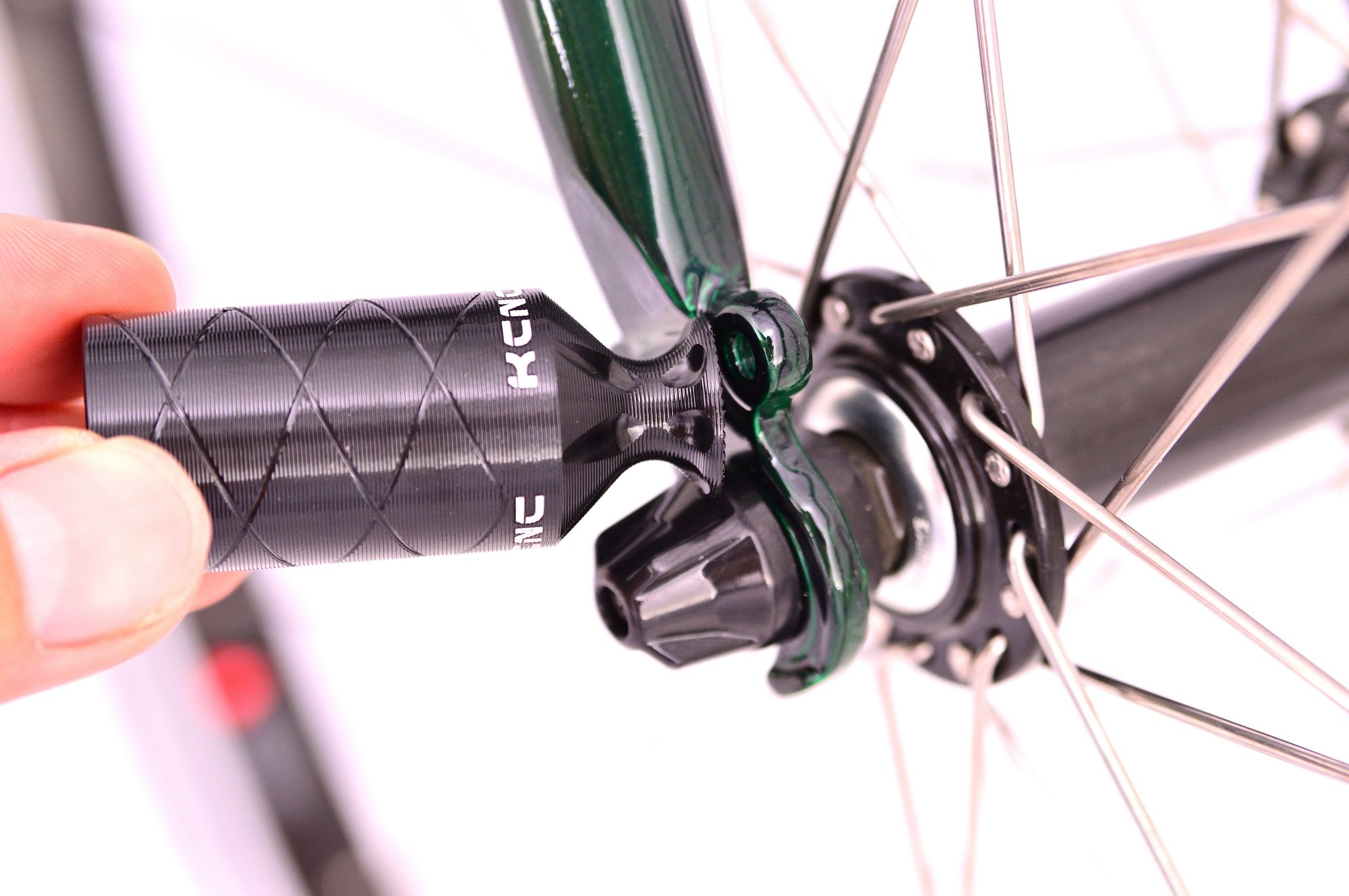 Lightweight Bicycle Light Holder & Hub Adapter - Durable Bike Accessory for Night Riding & Commuting