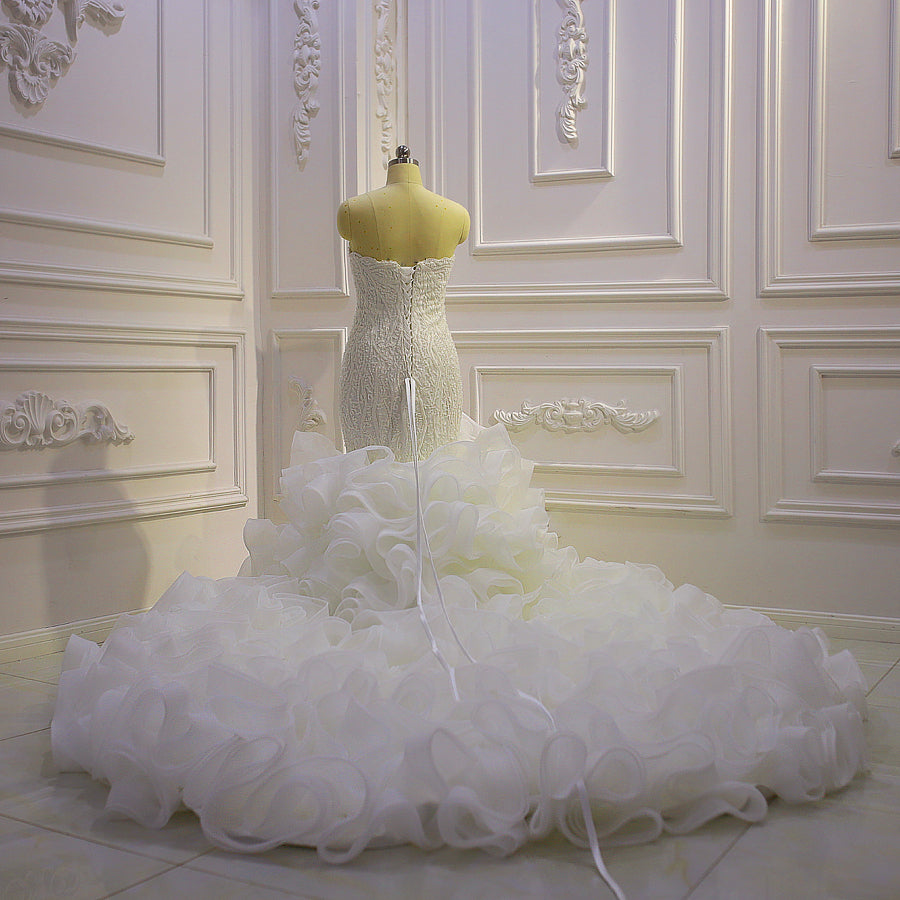 Elegant AM999 Lace Appliqued Tiered Mermaid Strapless Wedding Dress - Perfect for Beach, Church & Formal Bridal Ceremonies