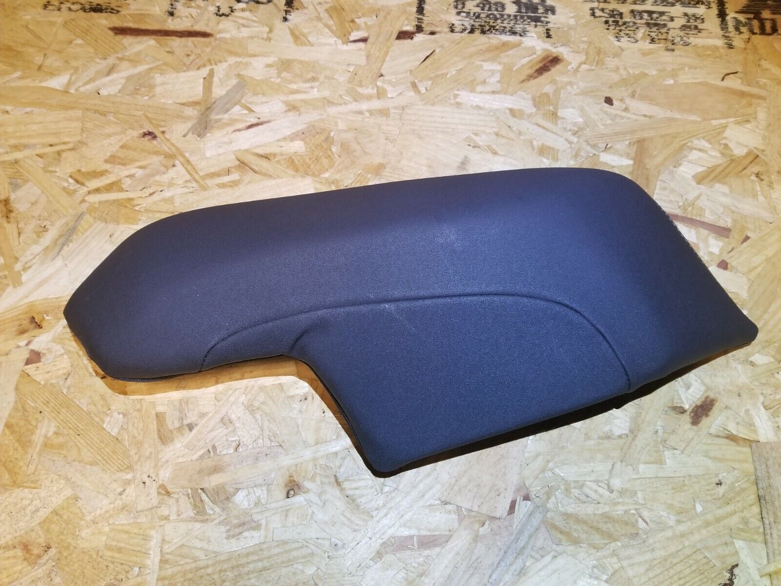 05 06 07 Volvo S40 Right Passenger Side Rear Seat Bolster Cushion OEM Replacement - Perfect for Car Interior Repair & Comfort Enhancement