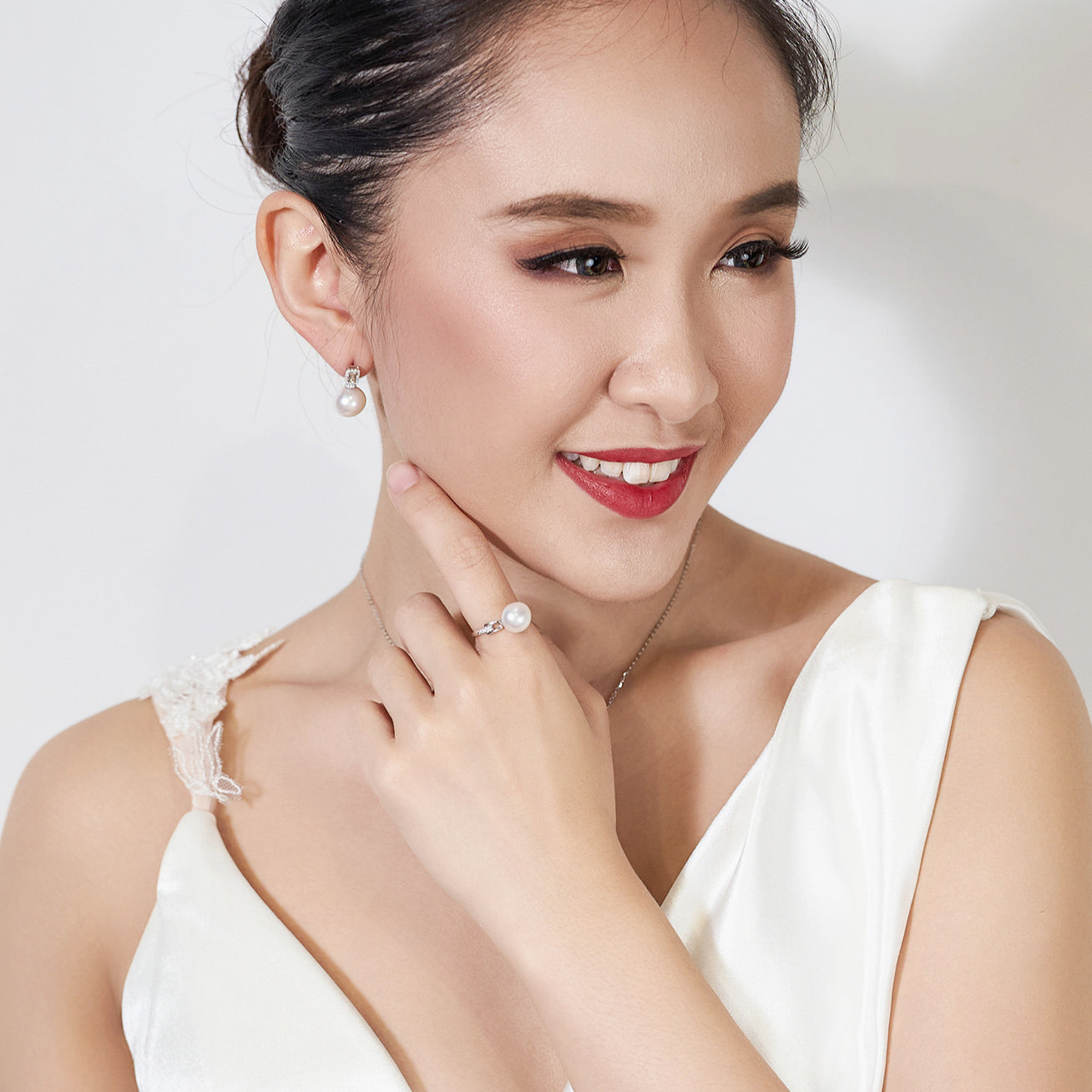 18K Gold Diamond & Australian White South Sea Pearl Ring KR00055 - Elegant Bridal Jewelry, Anniversary Gift for Her, Luxury Engagement Ring