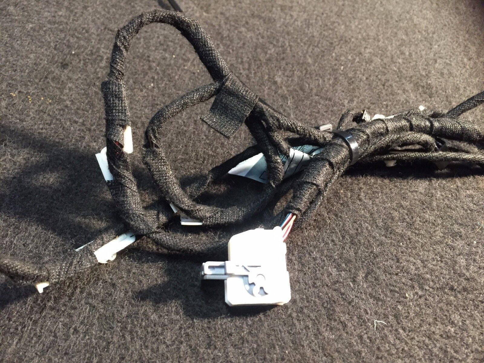02 03 04 05 BMW 745i E65 Left Rear Driver Side Door Wire Harness OEM 6913147 - Perfect for Electrical Repairs & Door Wiring Replacement
