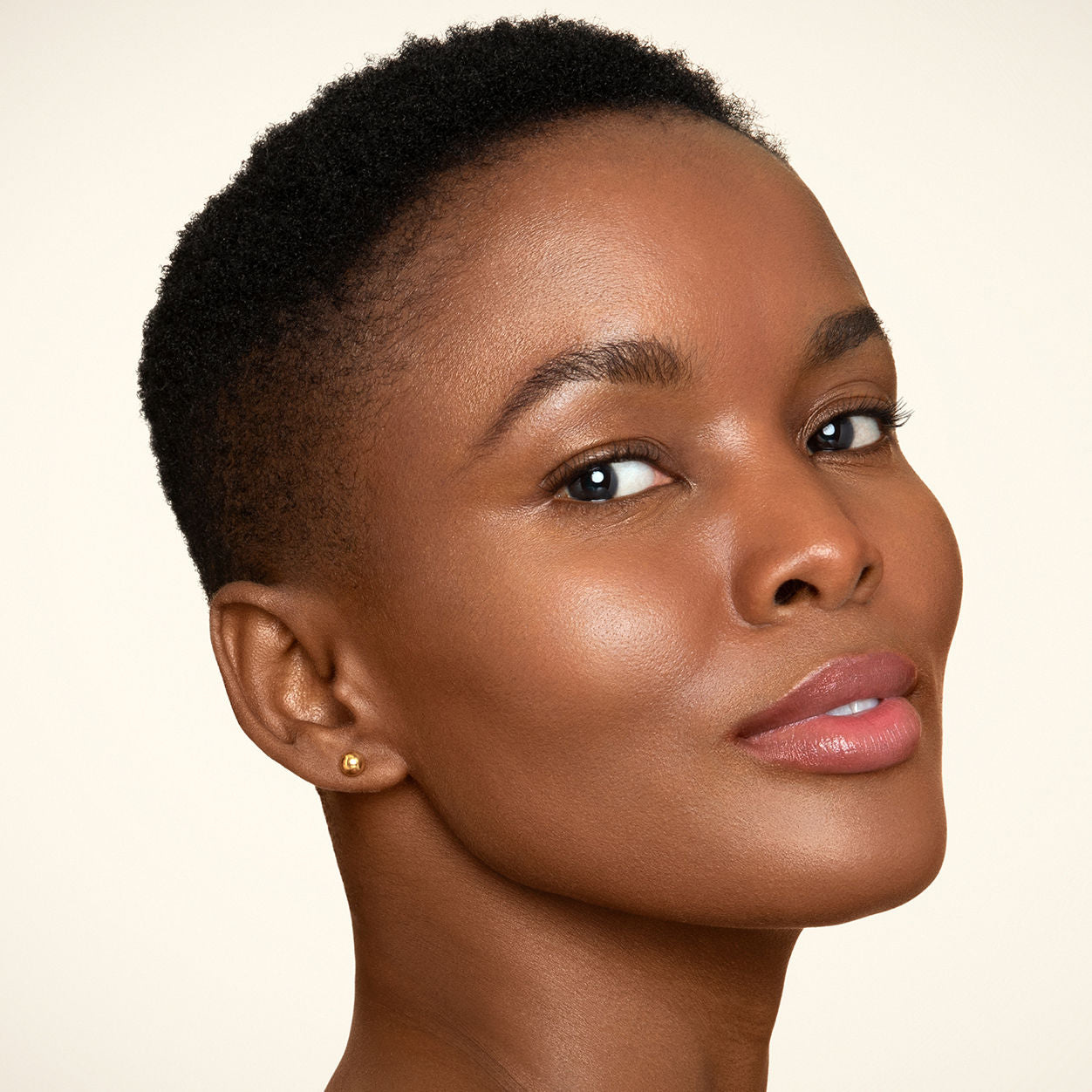 Future Skin Foundation - Lightweight, Long-Lasting Liquid Makeup with SPF Protection | Perfect for Daily Wear & Special Occasions