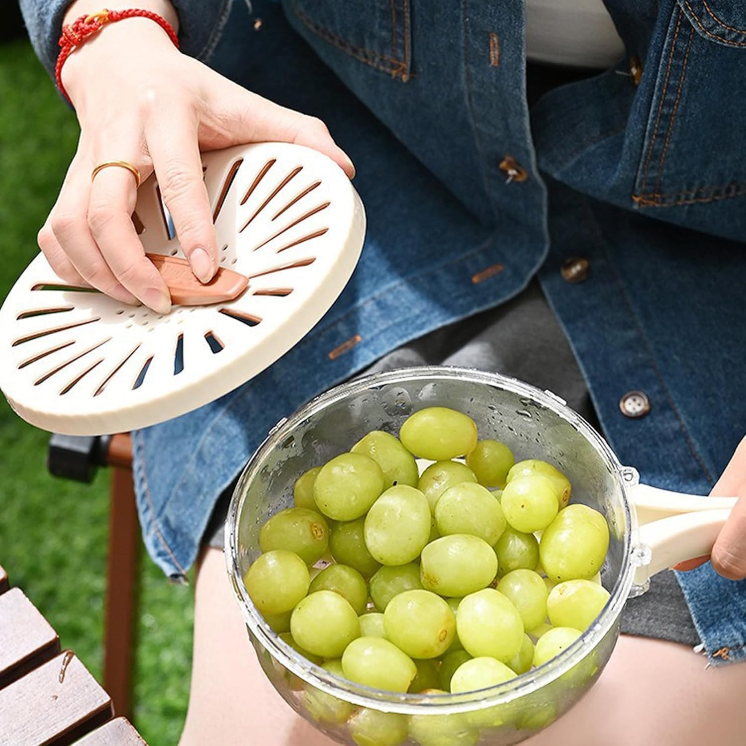 **Premium Fruit & Vegetable Washing Bowl with Lid – Multi-Functional Kitchen Colander & Strainer for Fresh Produce – Ideal for Washing Berries, Salad, and Herbs (White)**