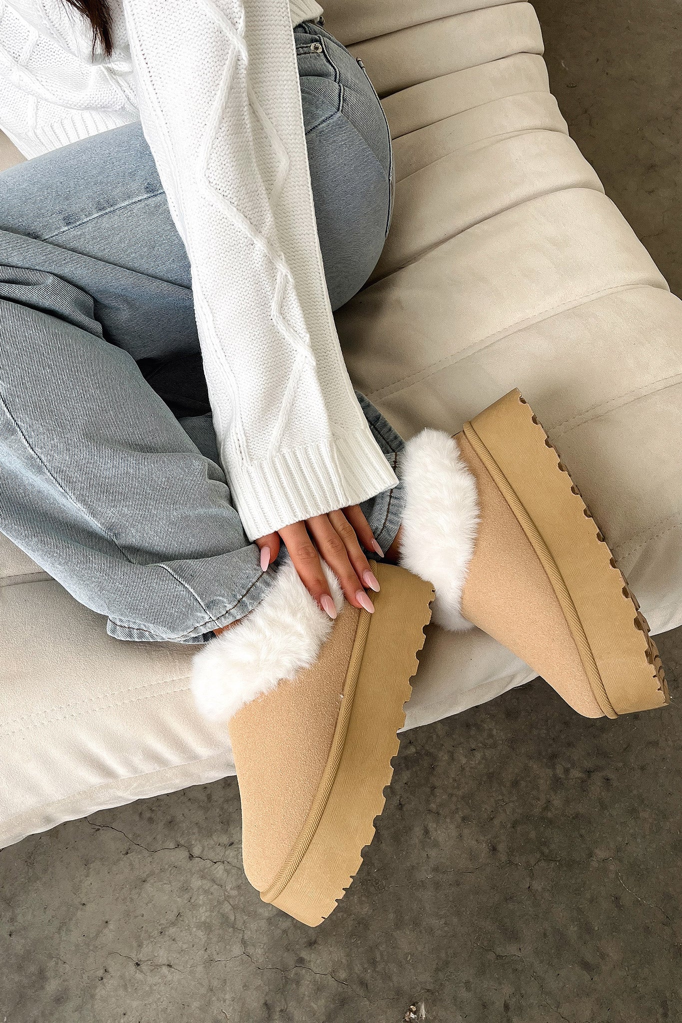 Elani Comfortable Platform Slippers for Women - Soft House Sandals with Arch Support for Indoor/Outdoor Wear - Perfect for Home, Lounge, and Backyard Relaxation